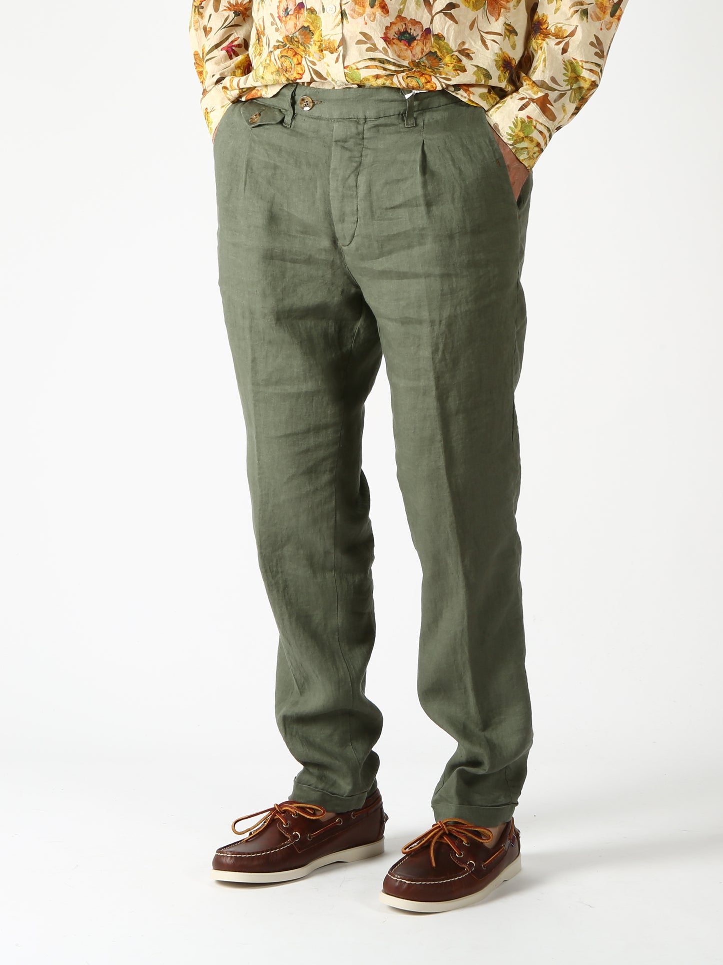 https://admin.shopify.com/store/gulieshop/products/7700619362542#:~:text=Invia-,Officina%2036%20Pantalone%202327,-Contenuto%20multimediale%201