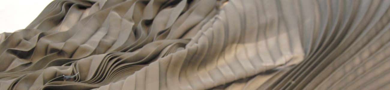 Il ritorno del plissé: la novità fashion del 2025