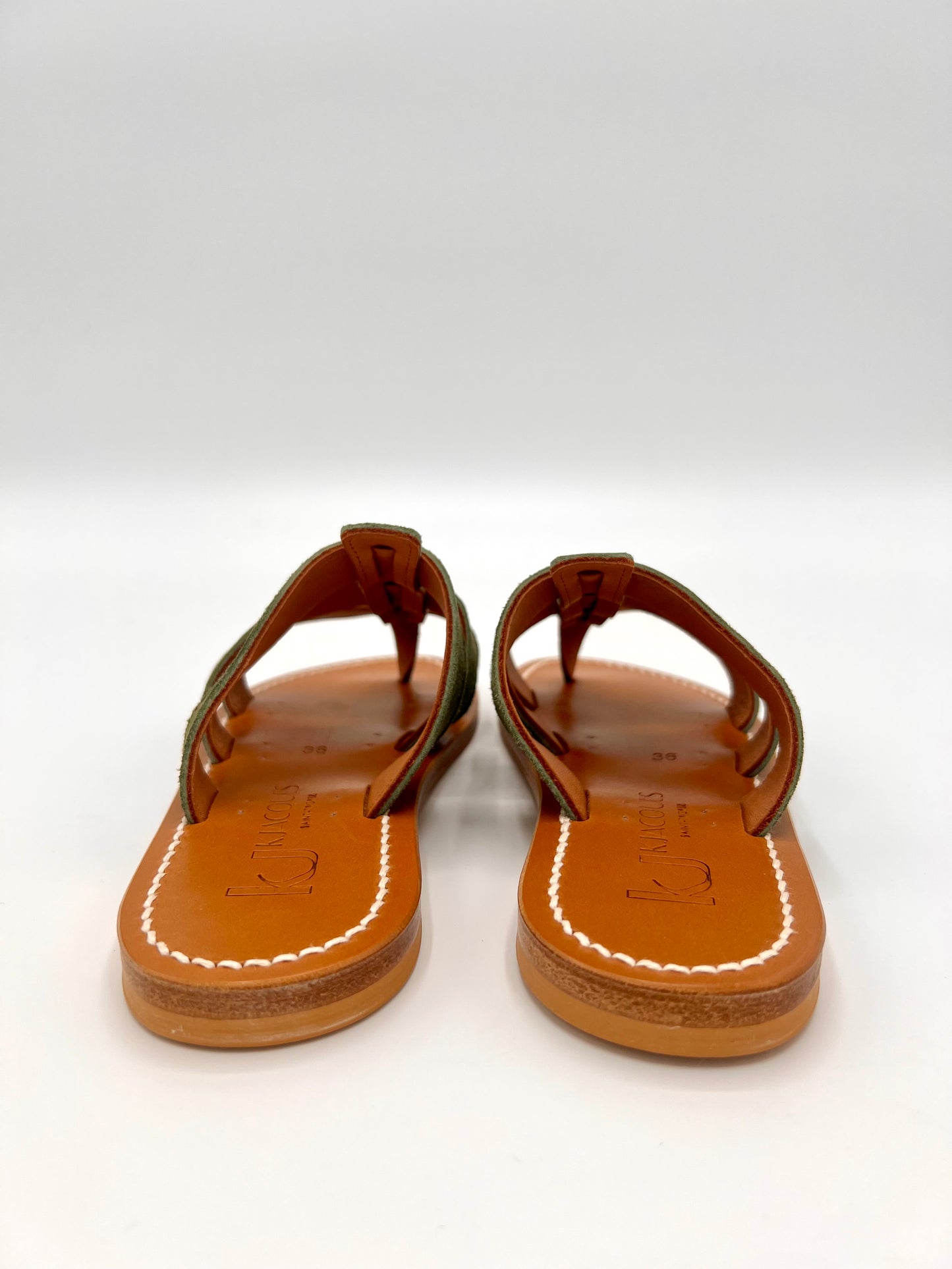 https://admin.shopify.com/store/gulieshop/products/15391588811101#:~:text=https%3A//www.gulieshop.it%20%E2%80%BA%20products%20%E2%80%BA%20k%2Djacques%2Dsandalo%2Dbasso%2Ddolon%2Df%2Dmiel