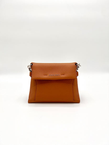 https://admin.shopify.com/store/gulieshop/products/15413202092381#:~:text=https%3A//www.gulieshop.it%20%E2%80%BA%20products%20%E2%80%BA%20orciani%2Dborsa%2Da%2Dspalla%2Dpiccola%2Dmissy%2Ds%2Dsoft%2Db02173%2D2