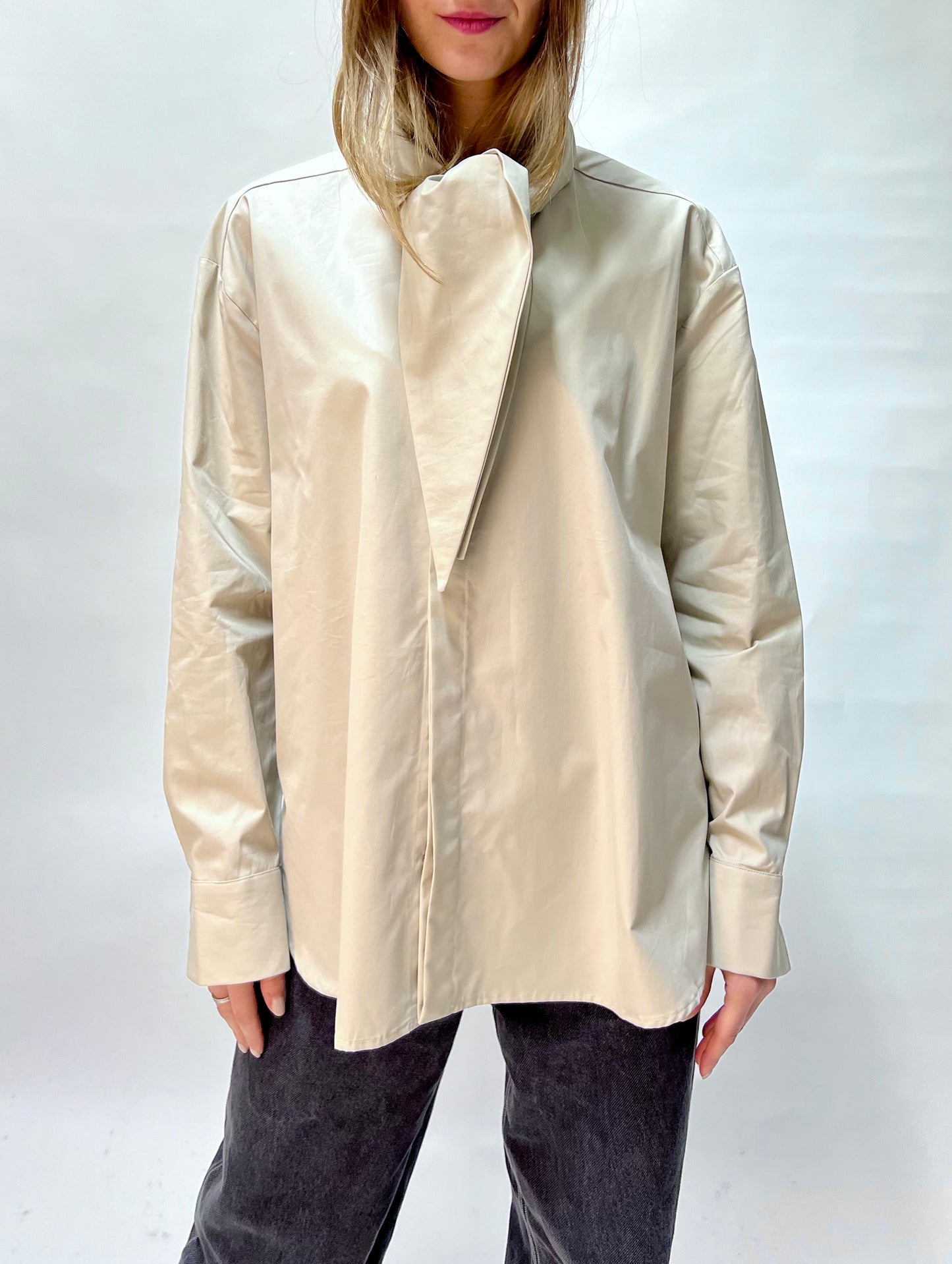 The M Camicia oversize con fiocco Idelle