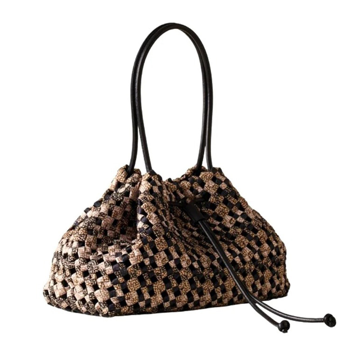 https://admin.shopify.com/store/gulieshop/products/15989764489565#:~:text=https%3A//www.gulieshop.it%20%E2%80%BA%20products%20%E2%80%BA%20borbonese%2Dborsa%2Dshopping%2Dcon%2Dlavorazione%2Da%2Dintreccio%2D910101910186