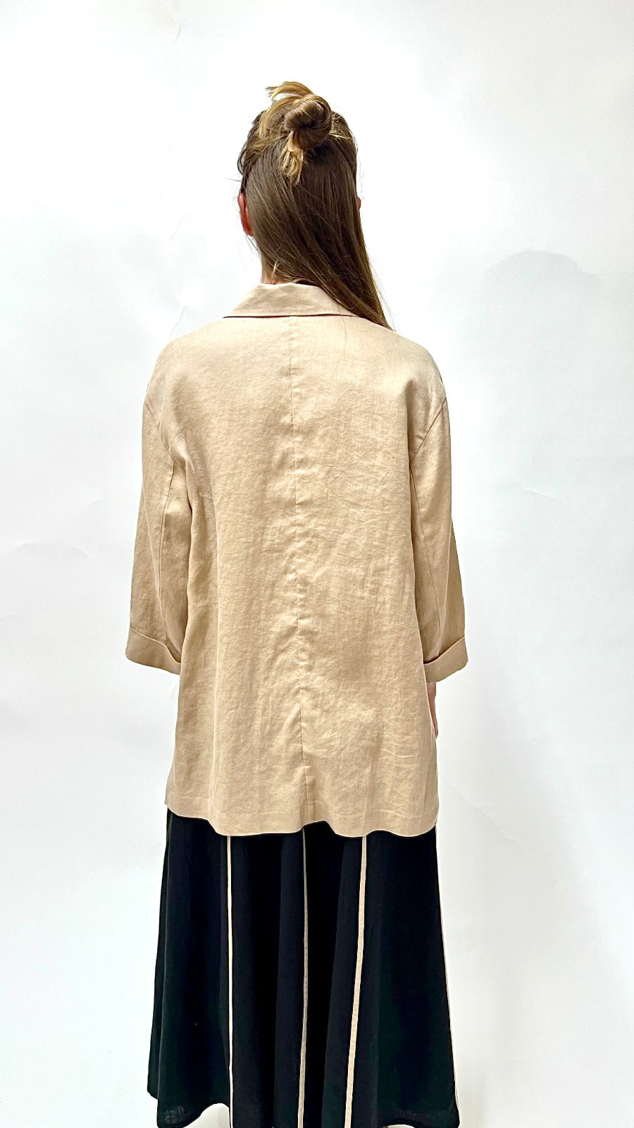 https://admin.shopify.com/store/gulieshop/products/15400923234653#:~:text=https%3A//www.gulieshop.it%20%E2%80%BA%20products%20%E2%80%BA%20purotatto%2Dgiacca%2Din%2Dlino%2Dss250448103