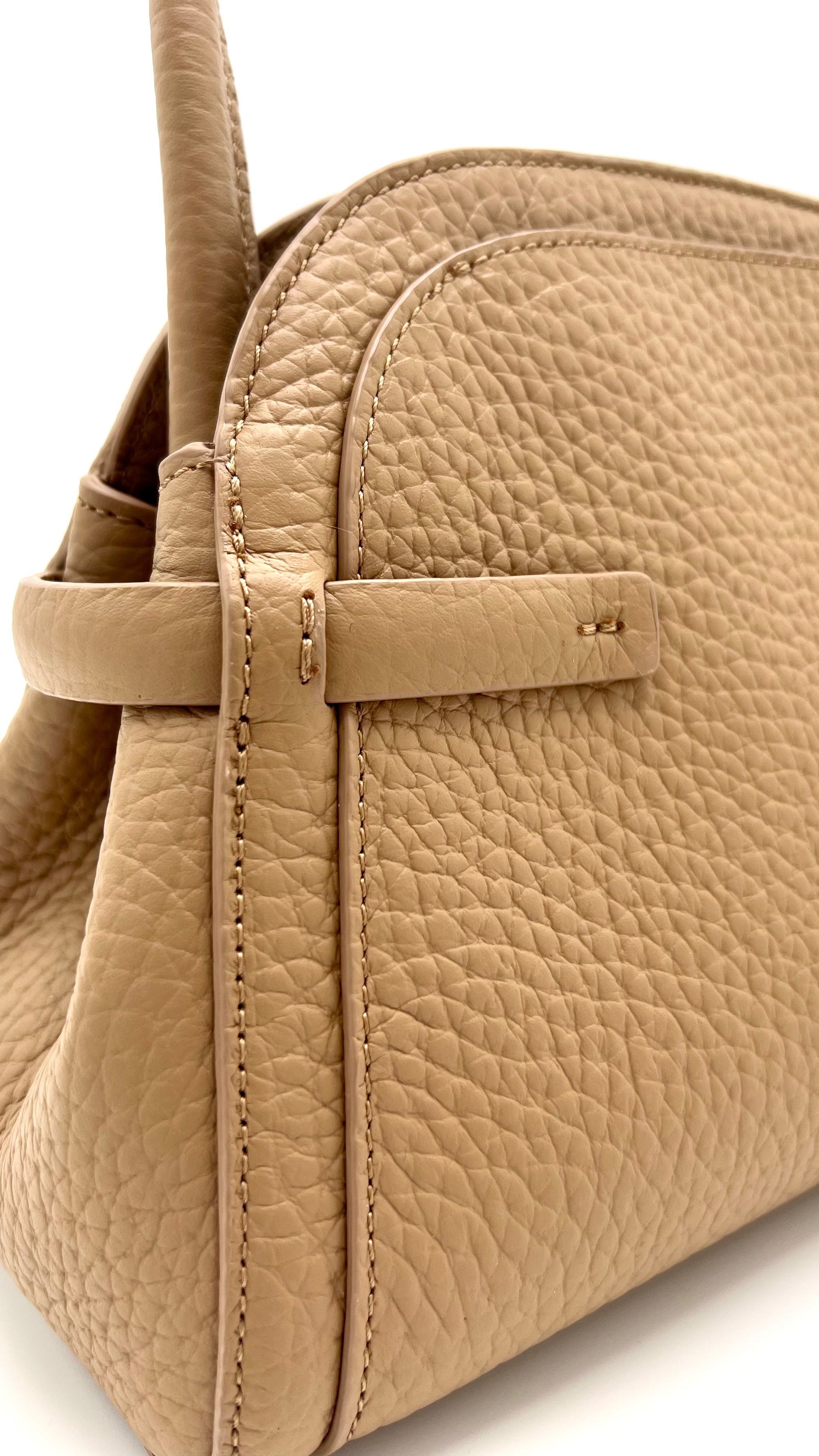 https://admin.shopify.com/store/gulieshop/products/16014680621405#:~:text=https%3A//www.gulieshop.it%20%E2%80%BA%20products%20%E2%80%BA%20orciani%2Dborsa%2Daura%2Dlonguette%2Din%2Dpelle%2Dmartellata%2Db02218