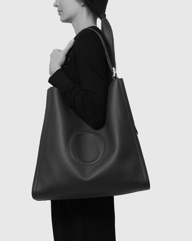 https://admin.shopify.com/store/gulieshop/products/15617436975453#:~:text=https%3A//www.gulieshop.it%20%E2%80%BA%20products%20%E2%80%BA%20orciani%2Dborsa%2Dher%2Do%2Din%2Dpelle%2Dmartellata%2Dsoft%2Db02206