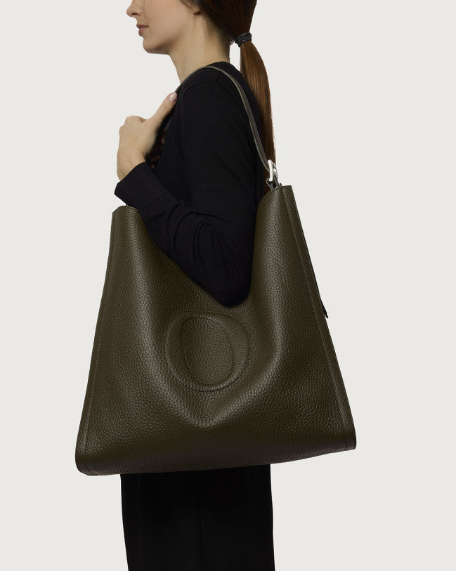 https://admin.shopify.com/store/gulieshop/products/15617437008221#:~:text=https%3A//www.gulieshop.it%20%E2%80%BA%20products%20%E2%80%BA%20orciani%2Dborsa%2Dher%2Do%2Din%2Dpelle%2Dmartellata%2Dsoft%2Db02206%2D1