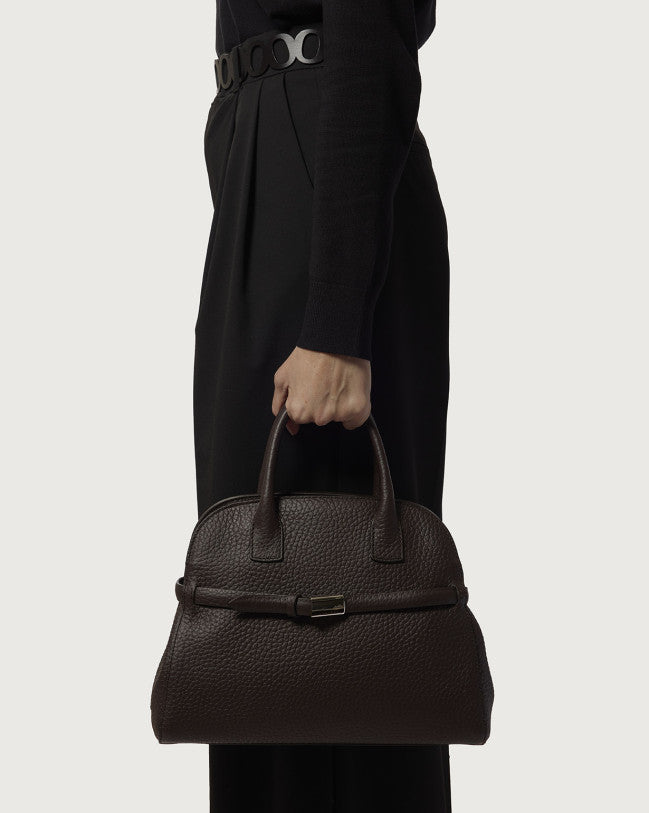https://admin.shopify.com/store/gulieshop/products/15676795617629#:~:text=https%3A//www.gulieshop.it%20%E2%80%BA%20products%20%E2%80%BA%20orciani%2Dborsa%2Daura%2Dsoft%2Dmidi%2Db02200