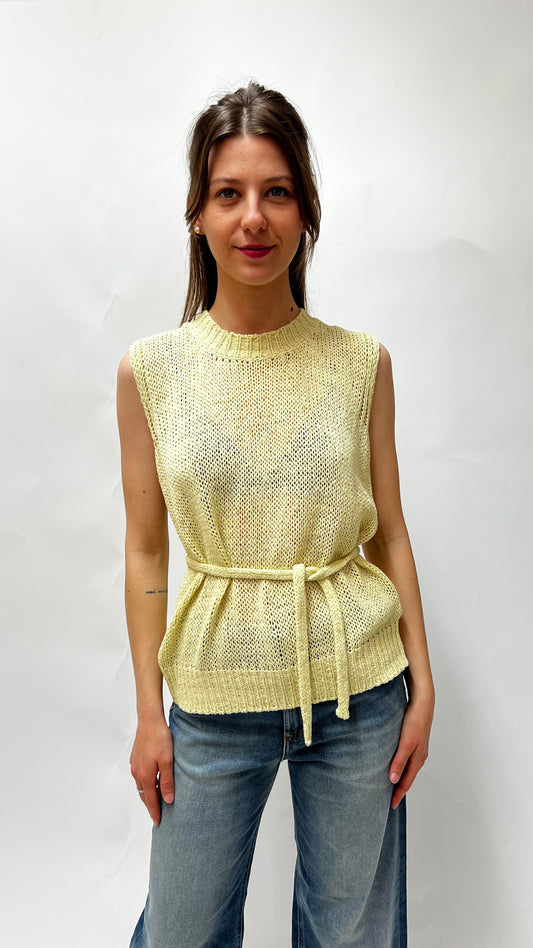 https://admin.shopify.com/store/gulieshop/products/15400666661213#:~:text=https%3A//www.gulieshop.it%20%E2%80%BA%20products%20%E2%80%BA%20r%2Dcollina%2Dgilet%2Din%2Dfilo%2Db41018