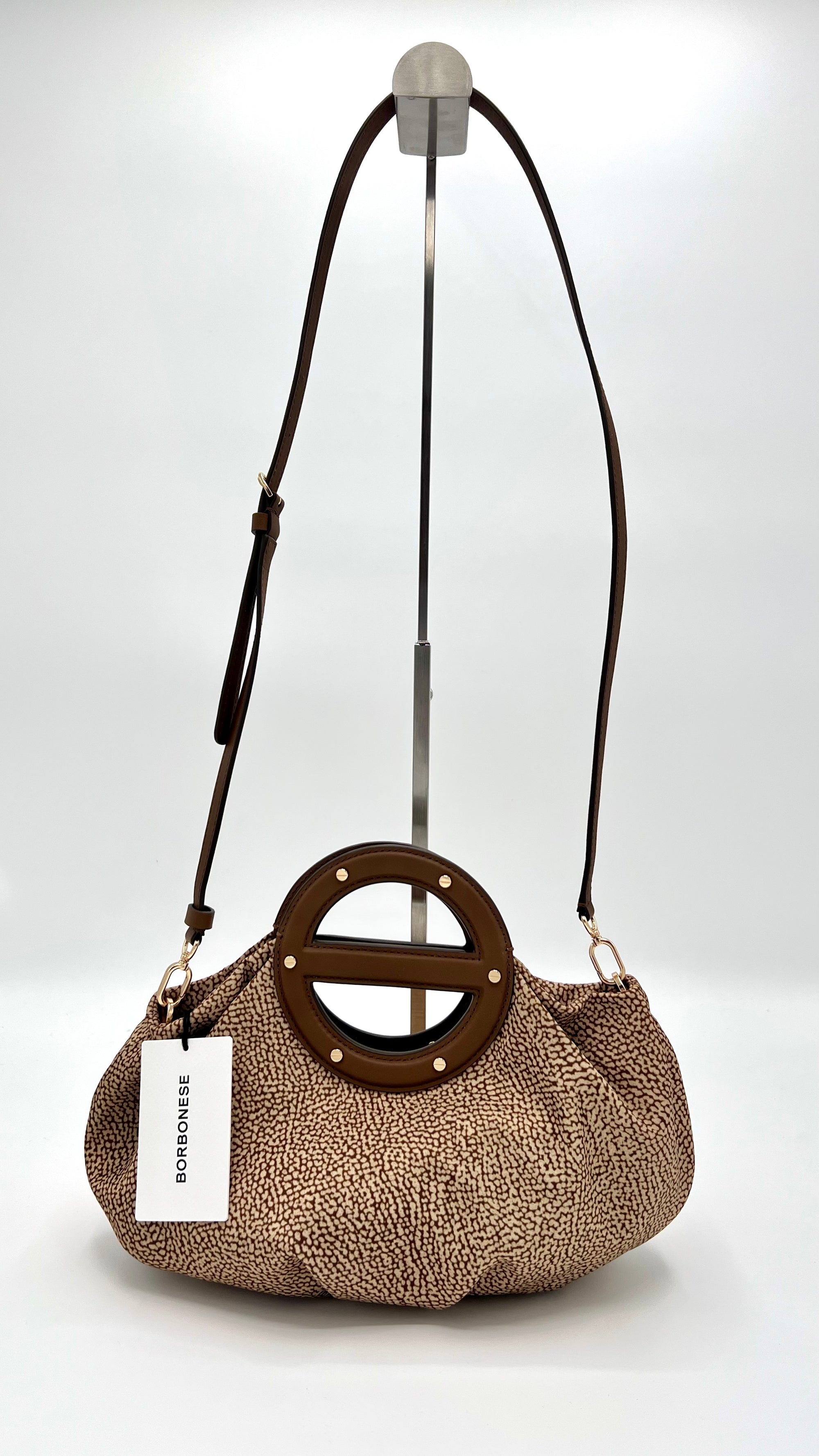 https://admin.shopify.com/store/gulieshop/products/15989763604829#:~:text=https%3A//www.gulieshop.it%20%E2%80%BA%20products%20%E2%80%BA%20borbonese%2Dborsa%2Da%2Dmano%2D91010210ah1%2D2