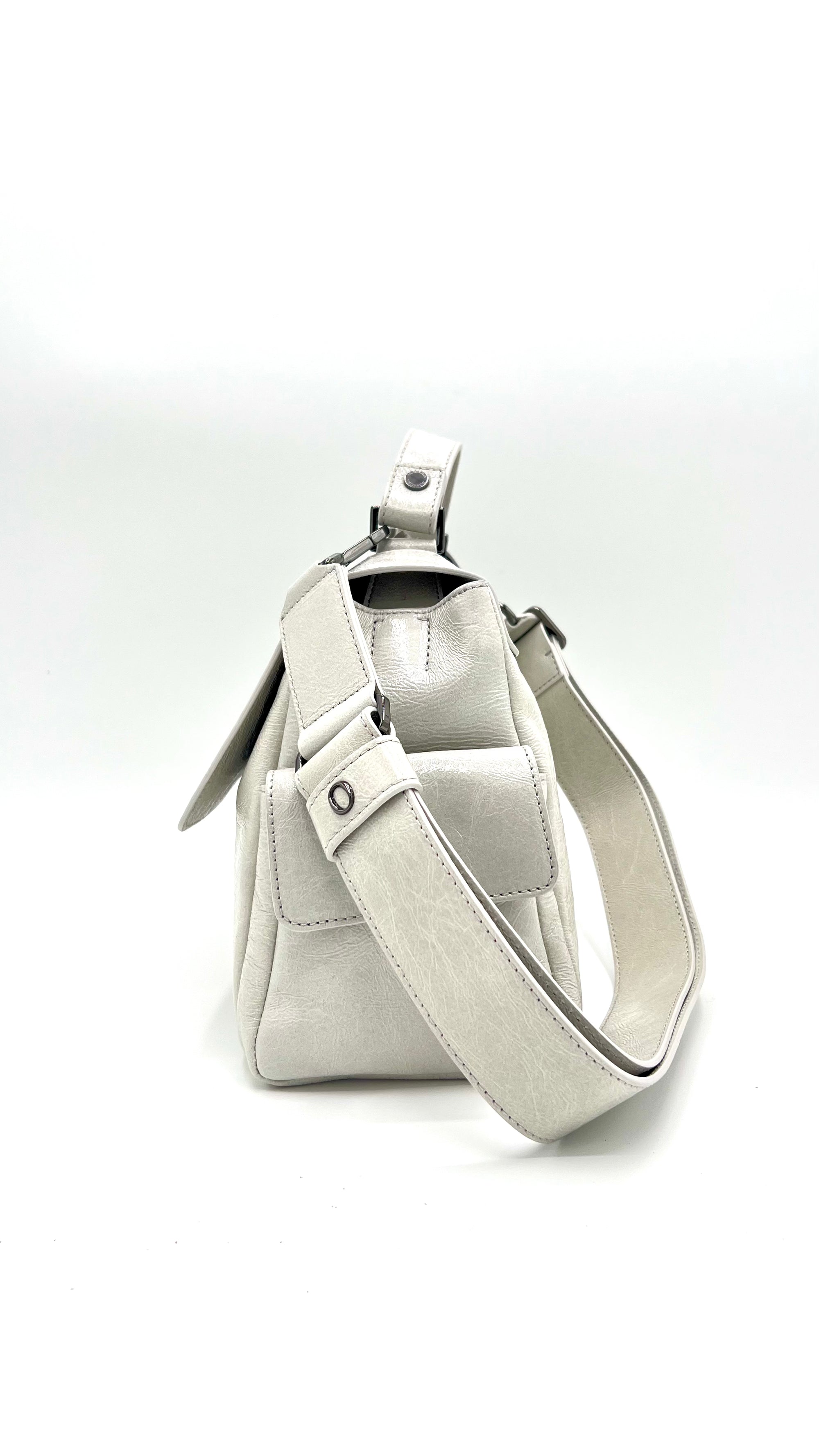 https://admin.shopify.com/store/gulieshop/products/16053075542365#:~:text=https%3A//www.gulieshop.it%20%E2%80%BA%20products%20%E2%80%BA%20orciani%2Dborsa%2Dsveva%2Dstark%2Dsmall%2Db01999
