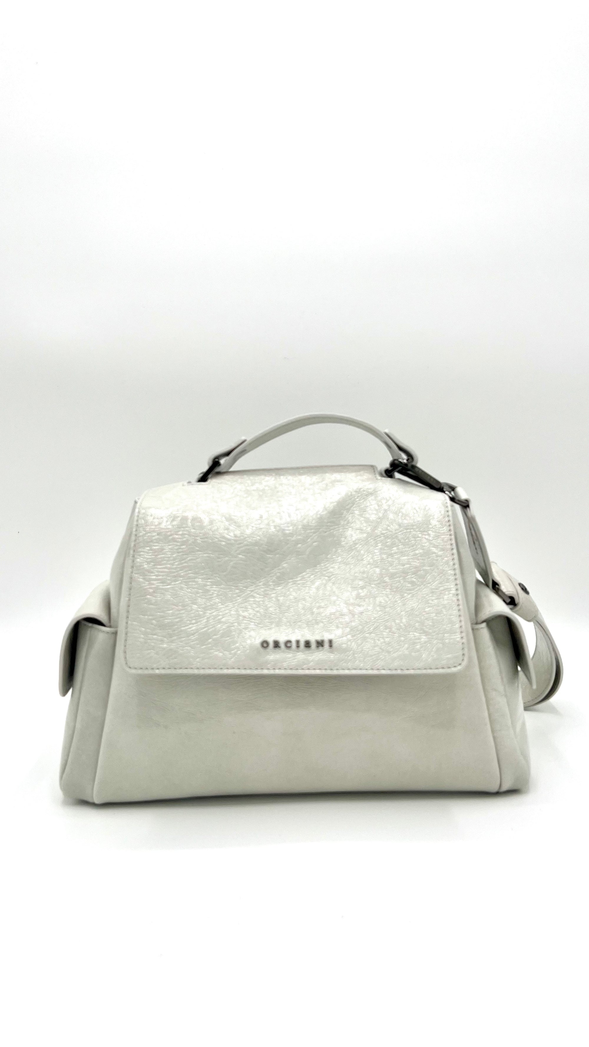 https://admin.shopify.com/store/gulieshop/products/16053075542365#:~:text=https%3A//www.gulieshop.it%20%E2%80%BA%20products%20%E2%80%BA%20orciani%2Dborsa%2Dsveva%2Dstark%2Dsmall%2Db01999