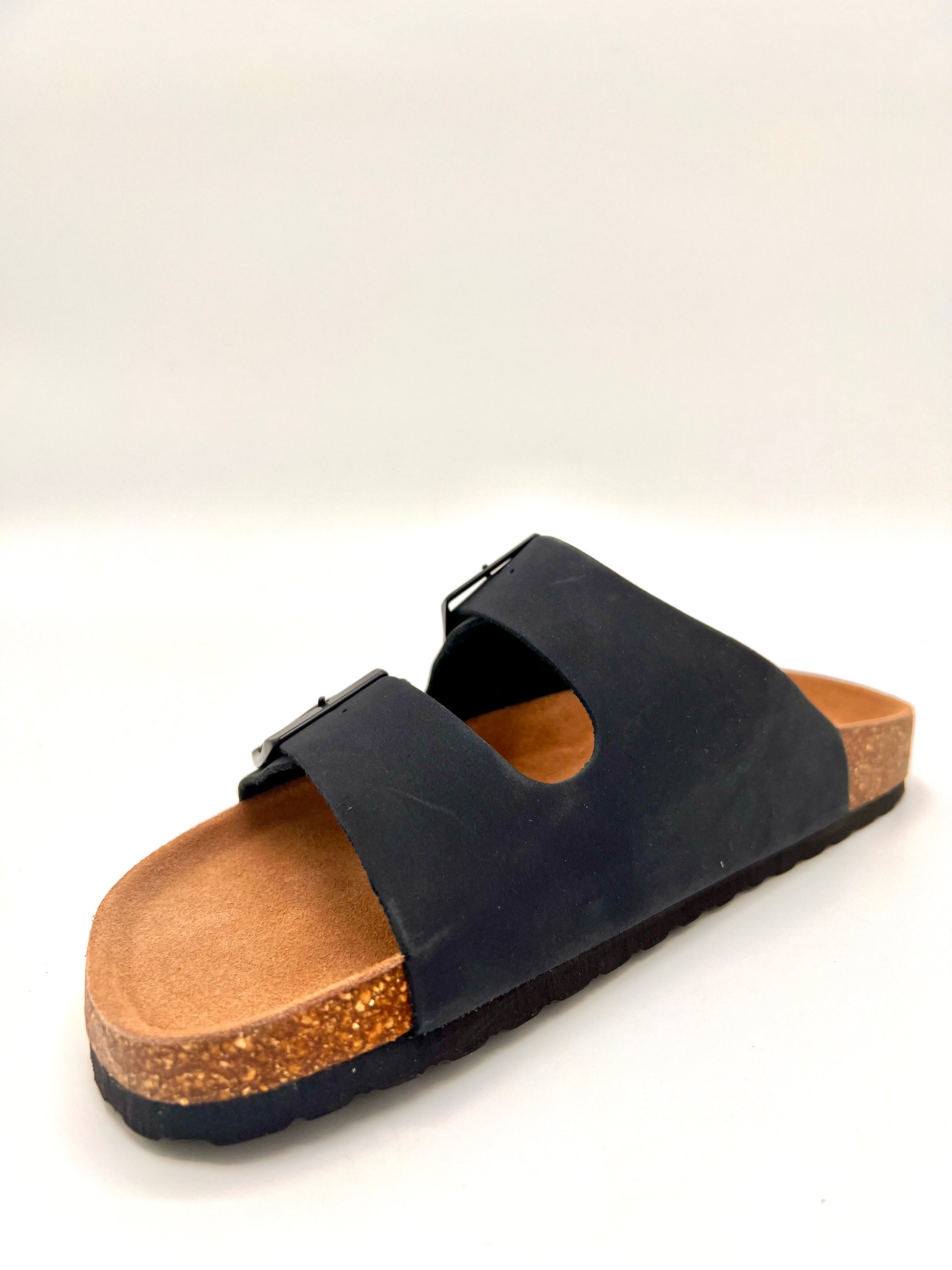 https://admin.shopify.com/store/gulieshop/products/15378813616477#:~:text=https%3A//www.gulieshop.it%20%E2%80%BA%20products%20%E2%80%BA%20colors%2Dof%2Dcalifornia%2Dsandalo%2Din%2Dnabuk%2Dbiom410%2D1