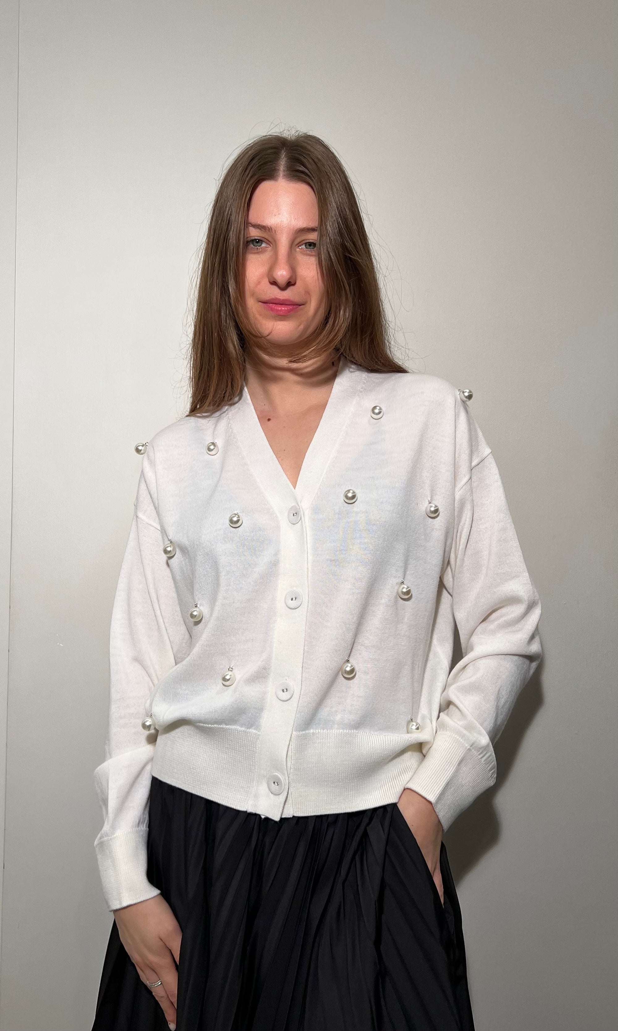 https://admin.shopify.com/store/gulieshop/products/15792102375773#:~:text=https%3A//www.gulieshop.it%20%E2%80%BA%20products%20%E2%80%BA%20meimeij%2Dcardigan%2Dcon%2Dperle%2Dm5iz14