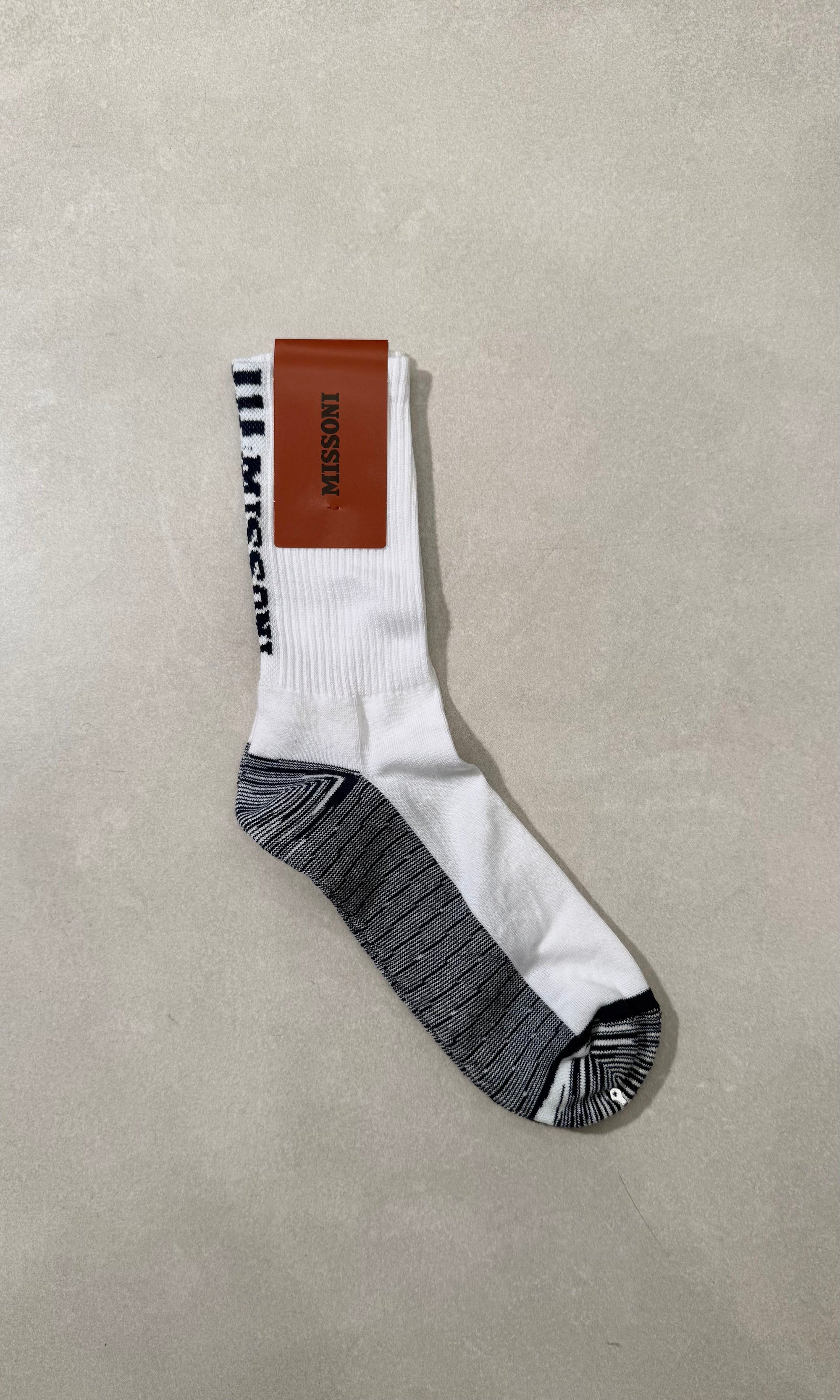 https://admin.shopify.com/store/gulieshop/products/15729423352157#:~:text=https%3A//www.gulieshop.it%20%E2%80%BA%20products%20%E2%80%BA%20missoni%2Dcalza%2Dcorta%2Din%2Dspugna%2Dca00cmua339%2D1