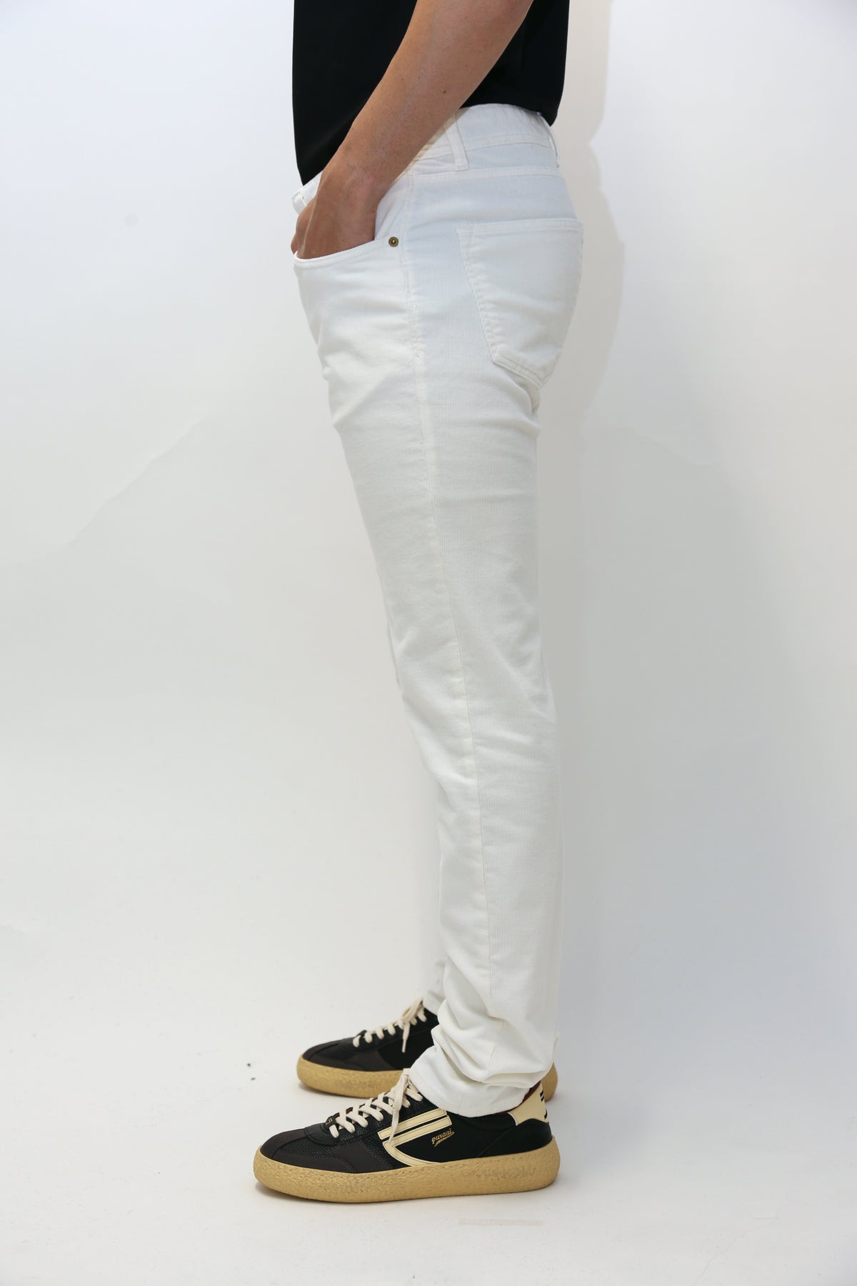 https://admin.shopify.com/store/gulieshop/products/16672554549597