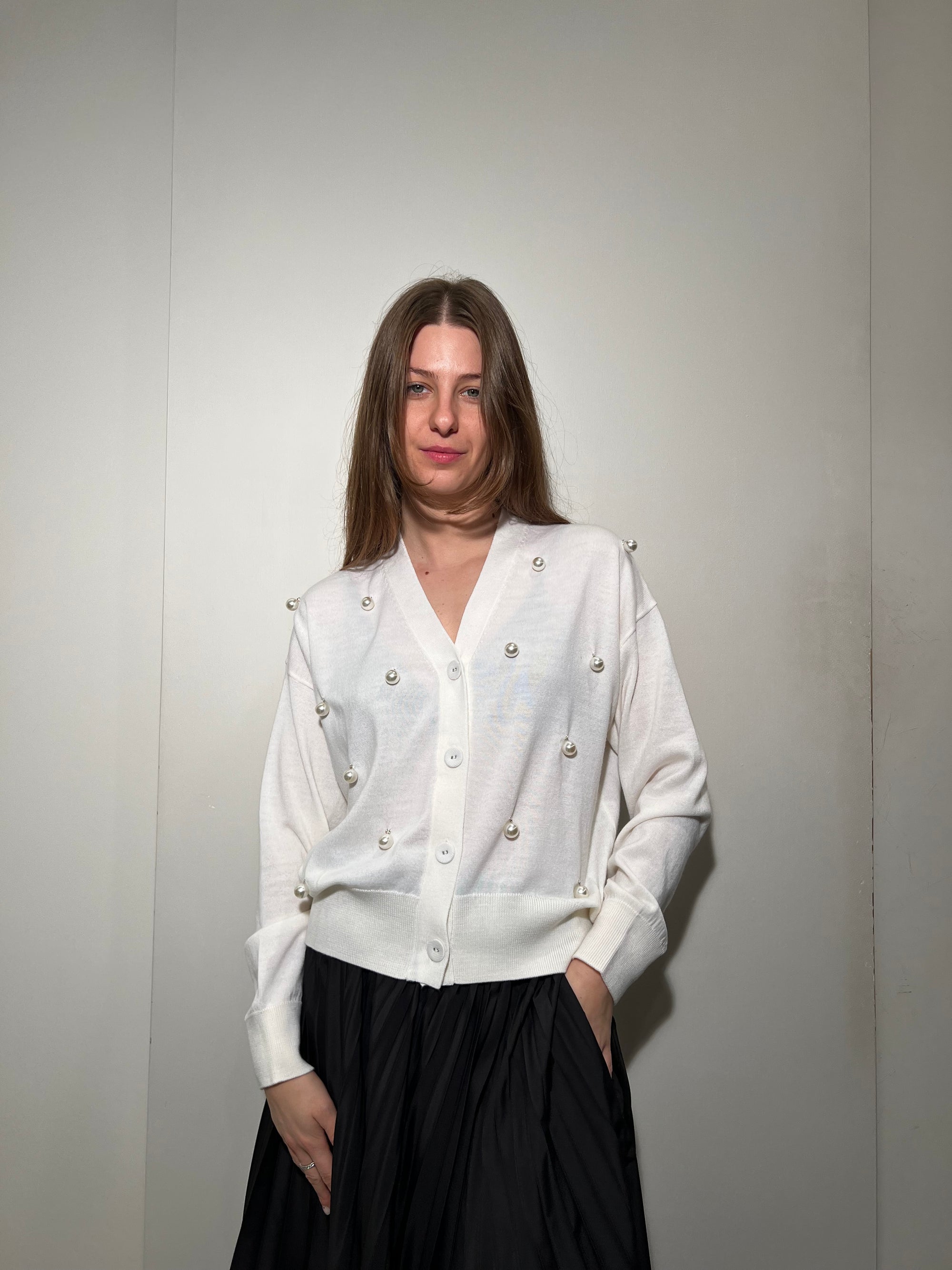 https://admin.shopify.com/store/gulieshop/products/15792102375773#:~:text=https%3A//www.gulieshop.it%20%E2%80%BA%20products%20%E2%80%BA%20meimeij%2Dcardigan%2Dcon%2Dperle%2Dm5iz14