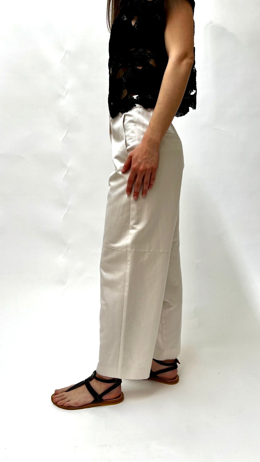 https://admin.shopify.com/store/gulieshop/products/15400791245149#:~:text=https%3A//www.gulieshop.it%20%E2%80%BA%20products%20%E2%80%BA%20s%2Dmaxmara%2Dpantalone%2Dballon%2Djack