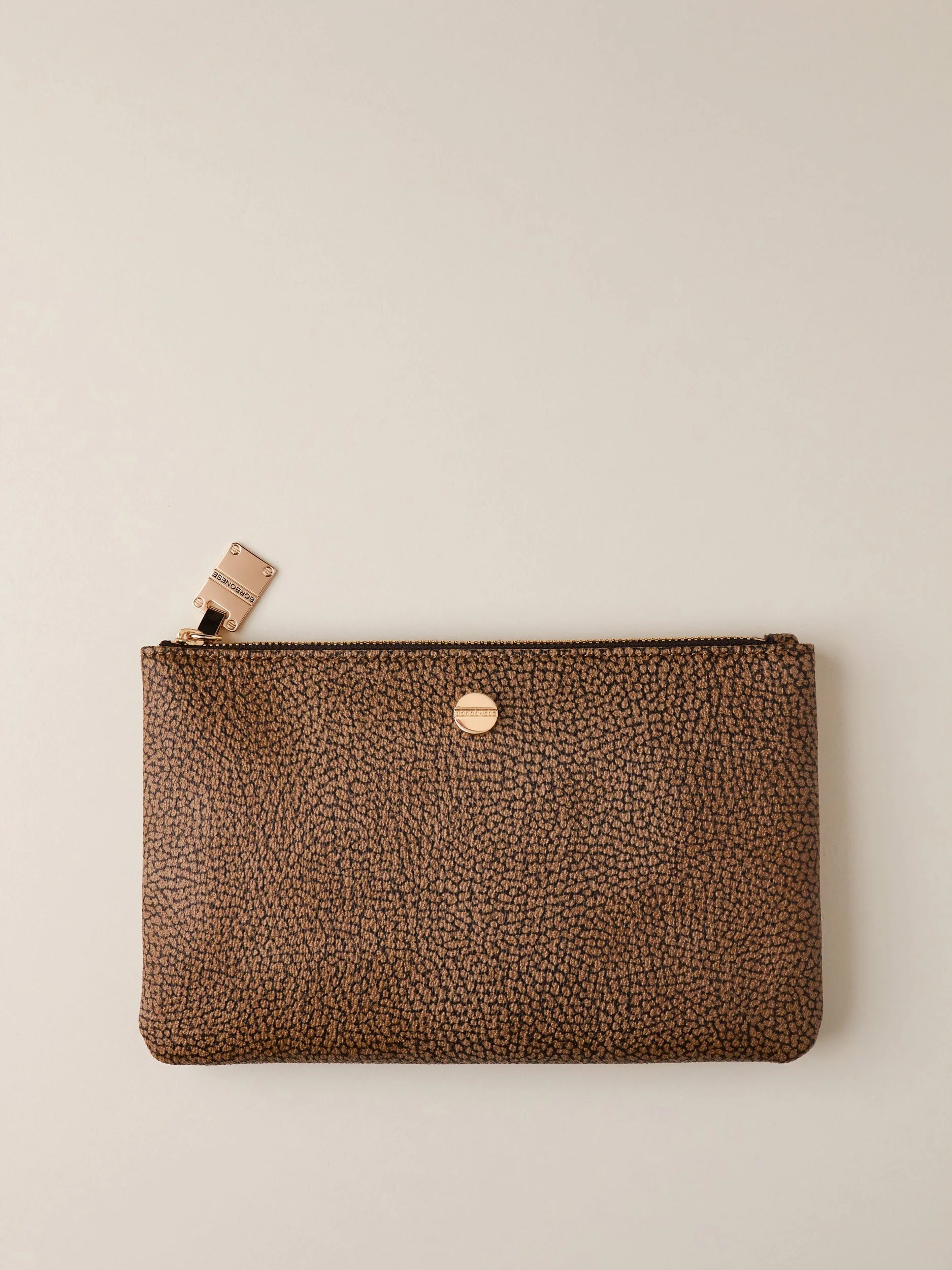 https://admin.shopify.com/store/gulieshop/products/15615157502301#:~:text=https%3A//www.gulieshop.it%20%E2%80%BA%20products%20%E2%80%BA%20borbonese%2Dbusta%2Dpiatta%2Dportadocumenti%2D900147
