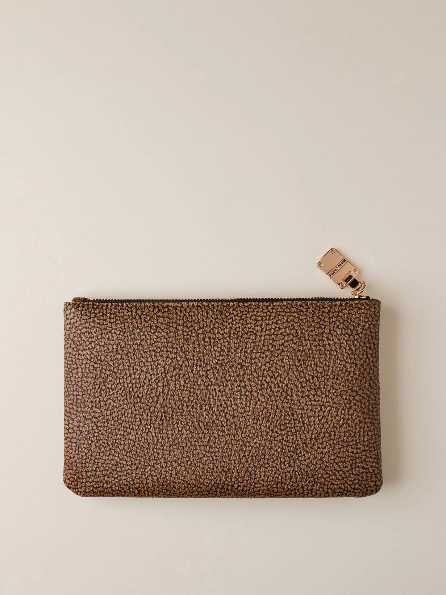 https://admin.shopify.com/store/gulieshop/products/15615157502301#:~:text=https%3A//www.gulieshop.it%20%E2%80%BA%20products%20%E2%80%BA%20borbonese%2Dbusta%2Dpiatta%2Dportadocumenti%2D900147