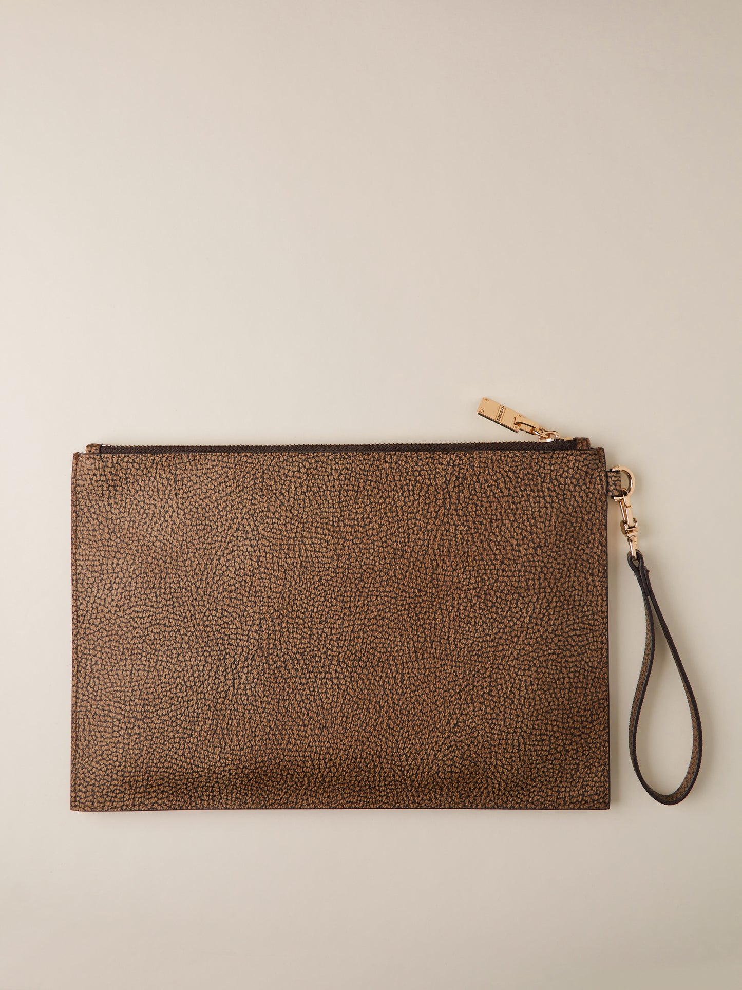https://admin.shopify.com/store/gulieshop/products/15615157731677#:~:text=https%3A//www.gulieshop.it%20%E2%80%BA%20products%20%E2%80%BA%20borbonese%2Dbusta%2Dpiatta%2Dcon%2Dmaniglia%2D902016