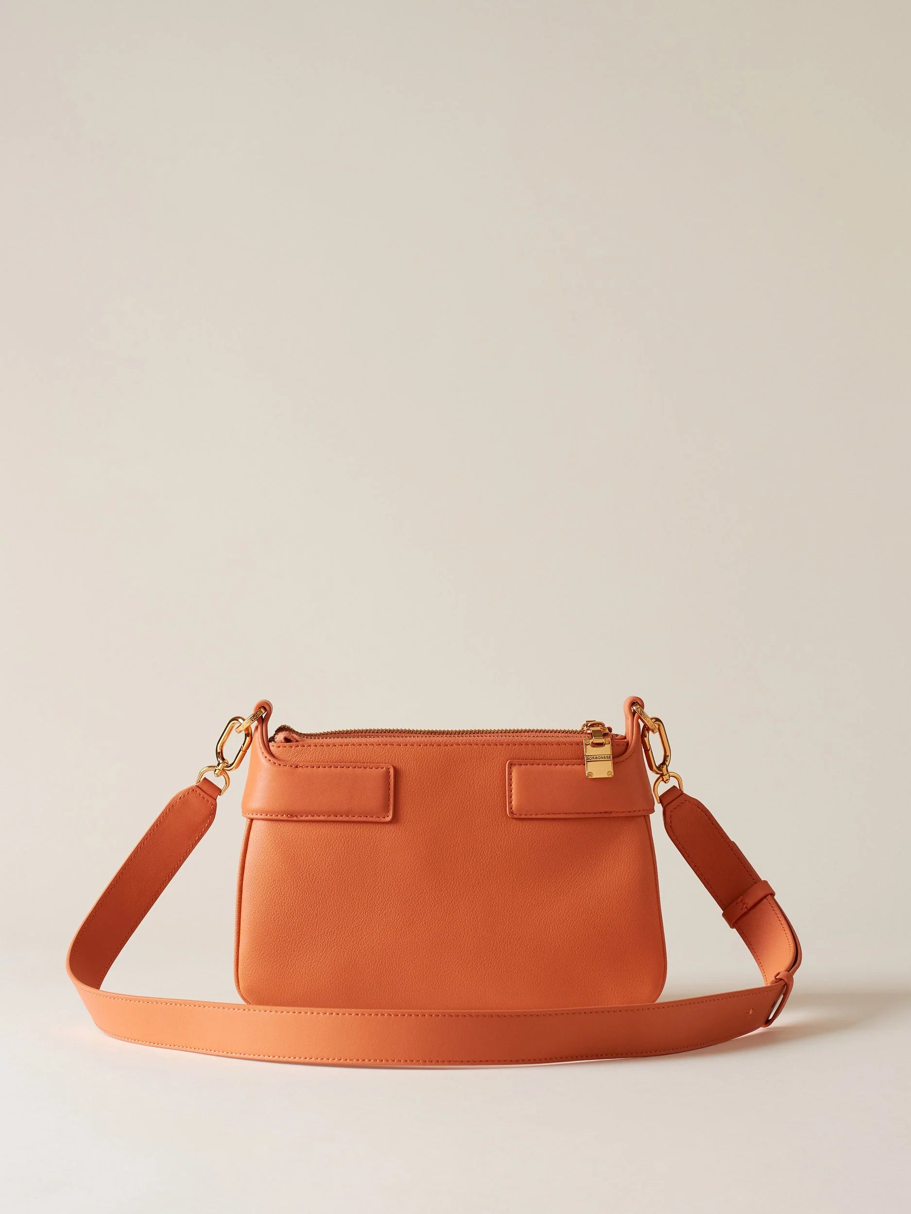 https://admin.shopify.com/store/gulieshop/products/15039632081245#:~:text=https%3A//www.gulieshop.it%20%E2%80%BA%20products%20%E2%80%BA%20borbonese%2Dborsa%2Dcross%2Dover%2Dtrifolder%2D910100300036051