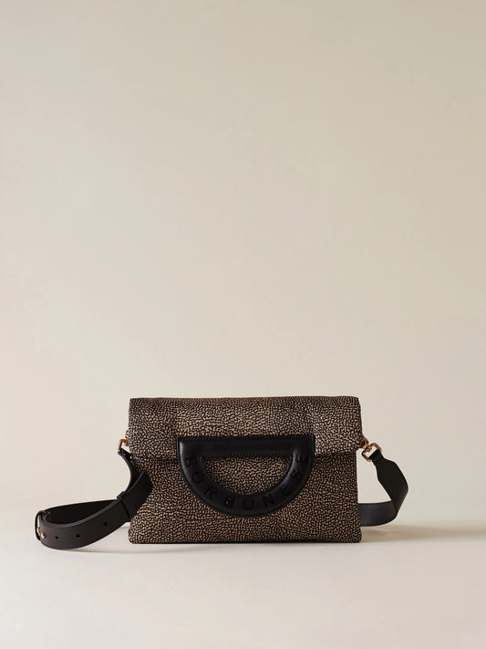 https://admin.shopify.com/store/gulieshop/products/15039631917405#:~:text=https%3A//www.gulieshop.it%20%E2%80%BA%20products%20%E2%80%BA%20borbonese%2Dborsa%2Dpiatta%2Dcon%2Dtracolla%2D91010047i15%2D1