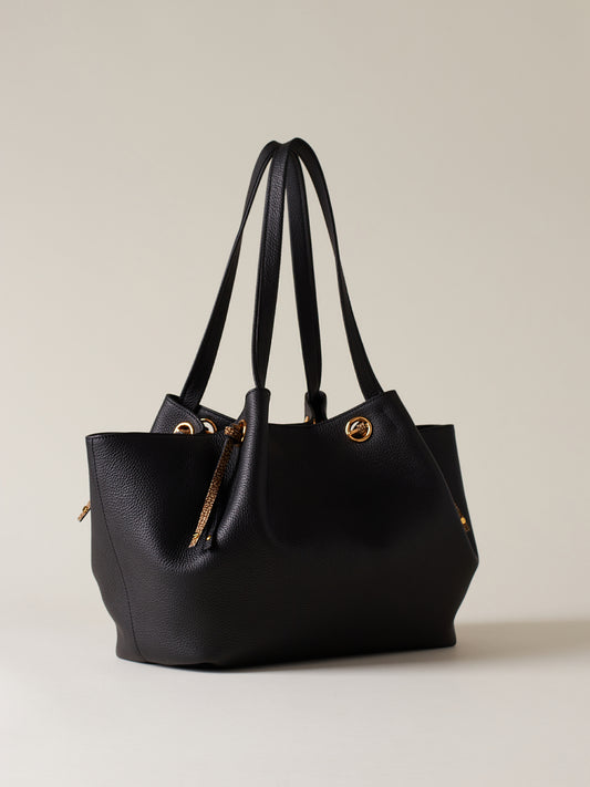 https://admin.shopify.com/store/gulieshop/products/15491900703069#:~:text=https%3A//www.gulieshop.it%20%E2%80%BA%20products%20%E2%80%BA%20borbonese%2Dborsa%2Dshopping%2D91010055%2D0107