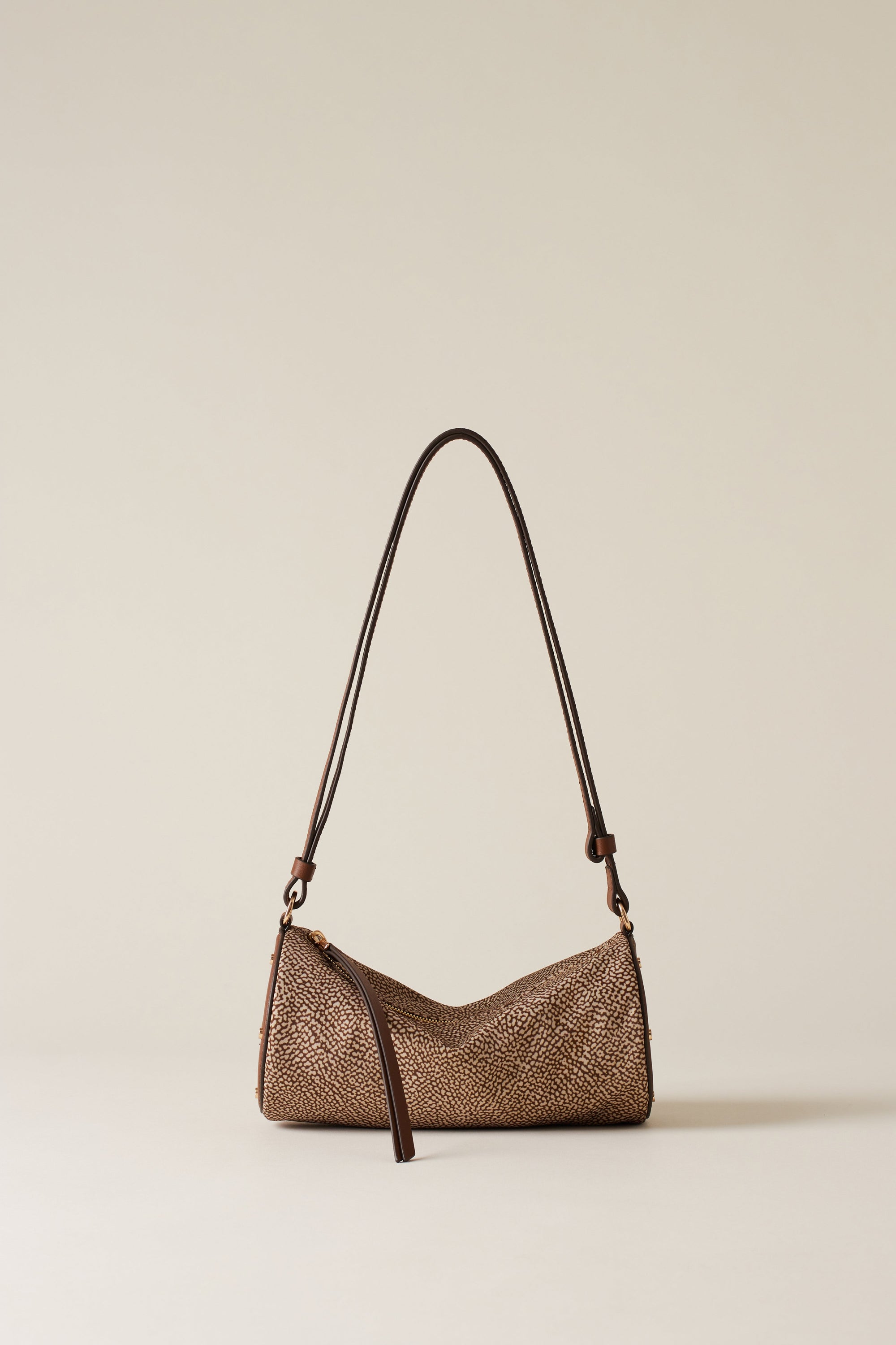 https://admin.shopify.com/store/gulieshop/products/15875904962909#:~:text=https%3A//www.gulieshop.it%20%E2%80%BA%20products%20%E2%80%BA%20borbonese%2Dborsa%2Dbauletto%2Ds%2D91010208ah1