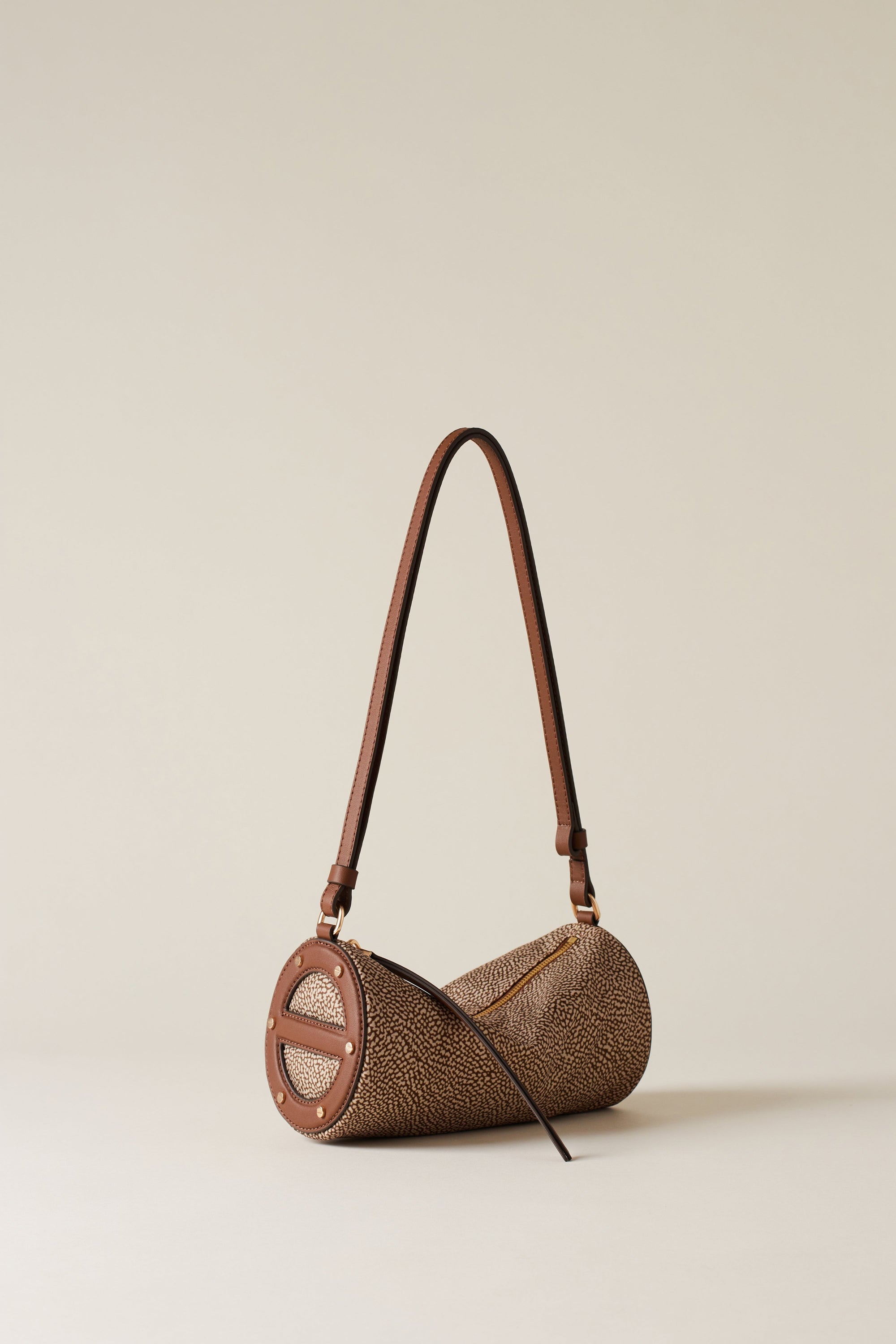 https://admin.shopify.com/store/gulieshop/products/15875904962909#:~:text=https%3A//www.gulieshop.it%20%E2%80%BA%20products%20%E2%80%BA%20borbonese%2Dborsa%2Dbauletto%2Ds%2D91010208ah1