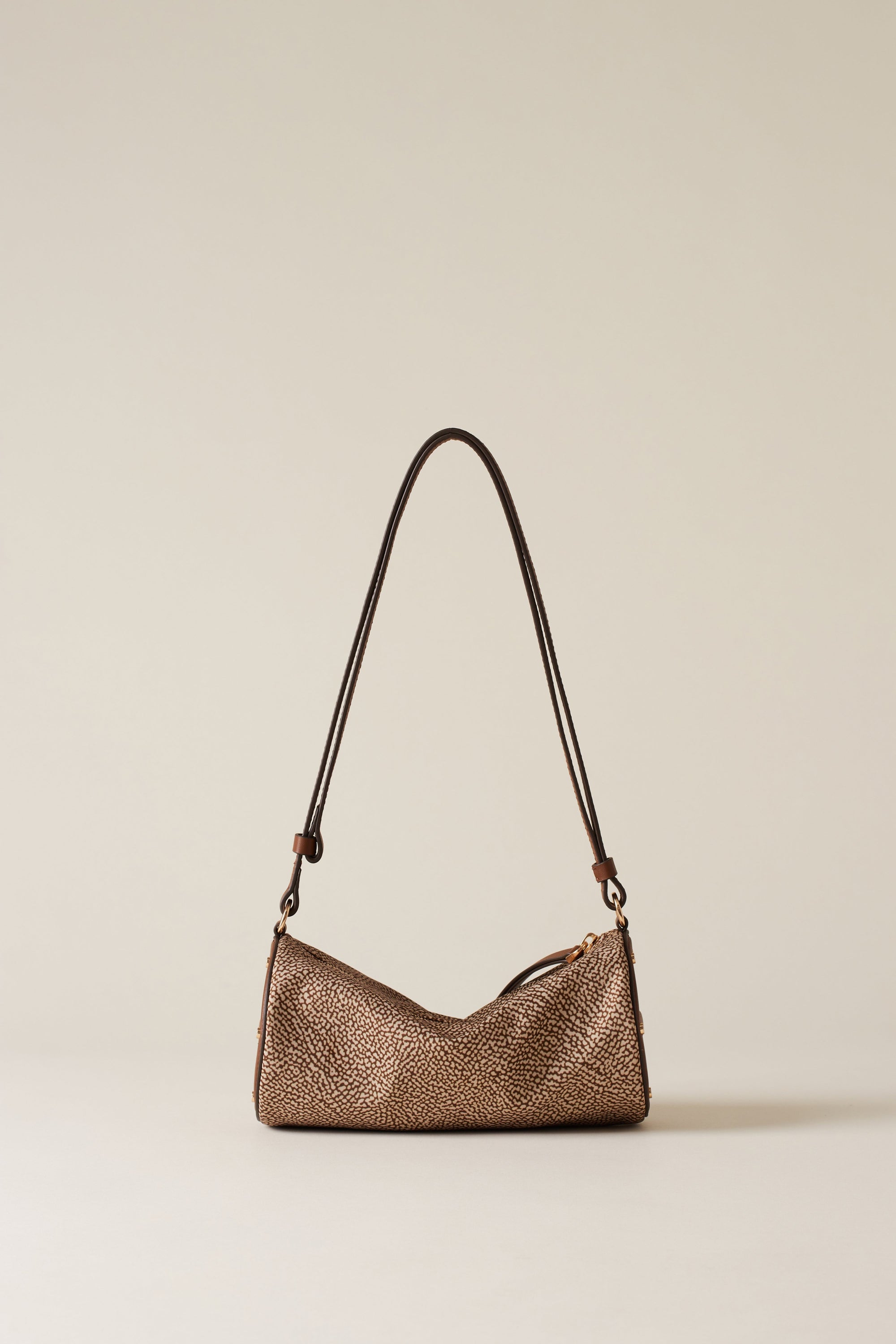 https://admin.shopify.com/store/gulieshop/products/15875904962909#:~:text=https%3A//www.gulieshop.it%20%E2%80%BA%20products%20%E2%80%BA%20borbonese%2Dborsa%2Dbauletto%2Ds%2D91010208ah1