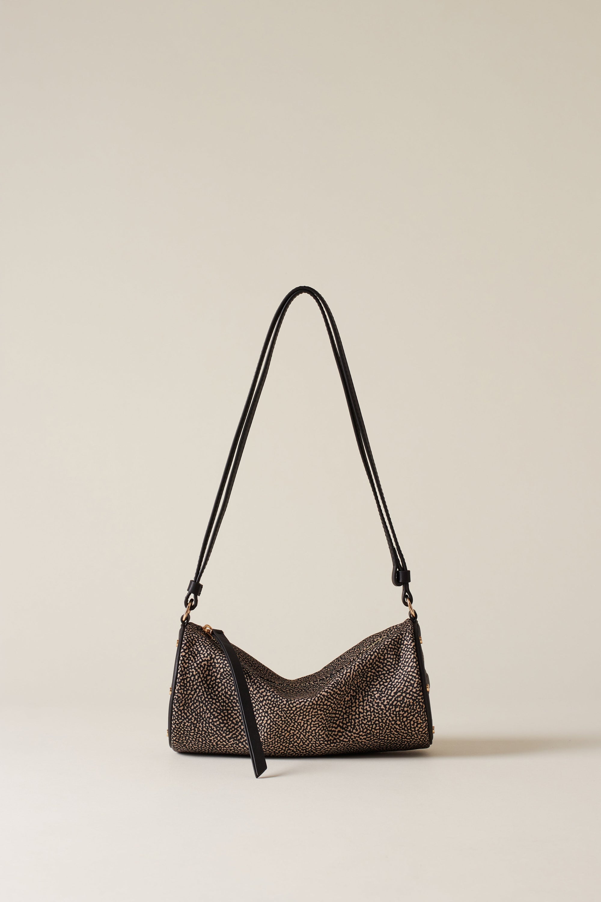 https://admin.shopify.com/store/gulieshop/products/15875905192285#:~:text=https%3A//www.gulieshop.it%20%E2%80%BA%20products%20%E2%80%BA%20borbonese%2Dborsa%2Dbauletto%2Ds%2D91010208ah1%2D1