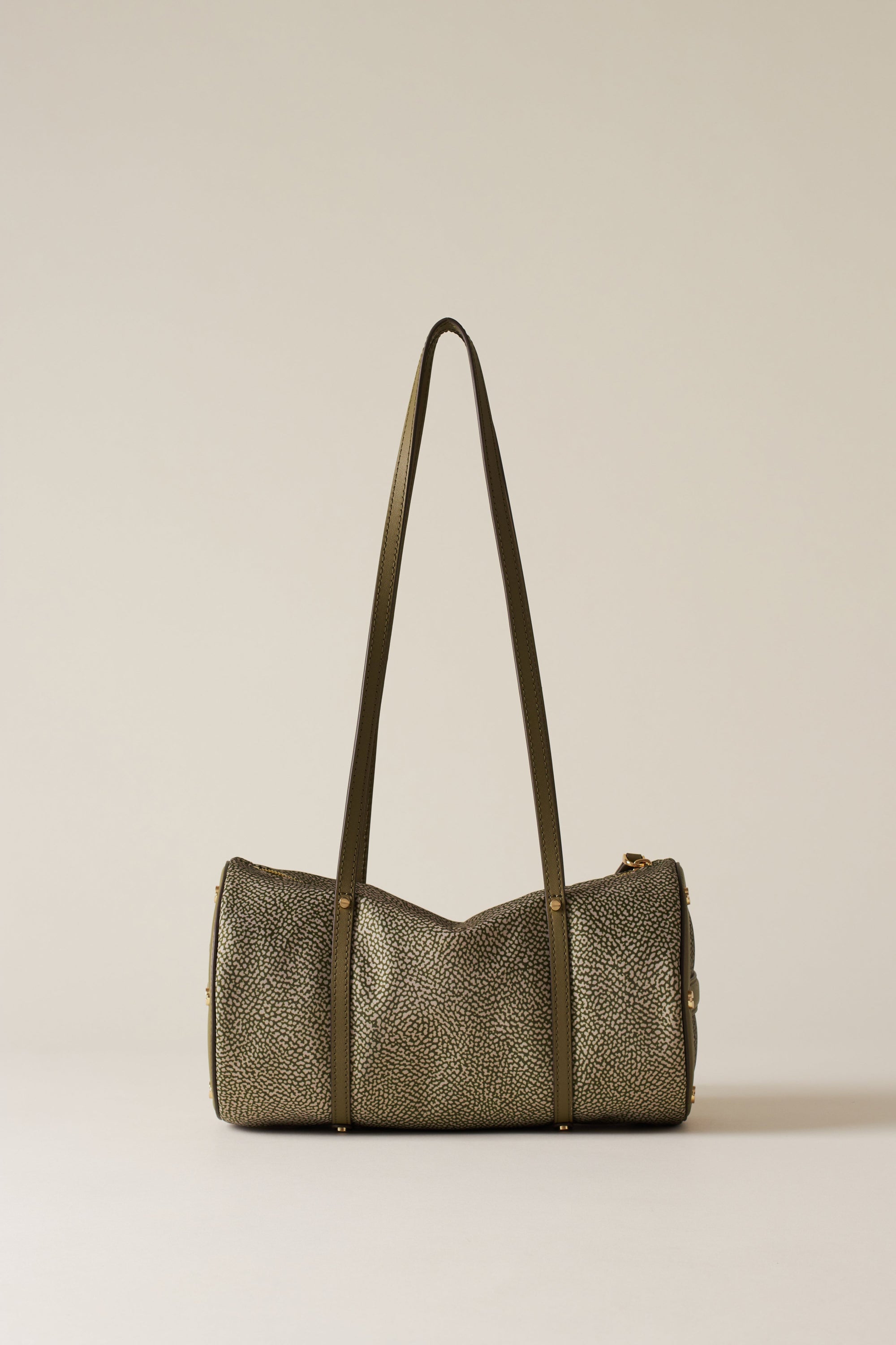 https://admin.shopify.com/store/gulieshop/products/15875904995677#:~:text=https%3A//www.gulieshop.it%20%E2%80%BA%20products%20%E2%80%BA%20borbonese%2Dborsa%2Dbauletto%2Dm%2D91010209ah1%2D1