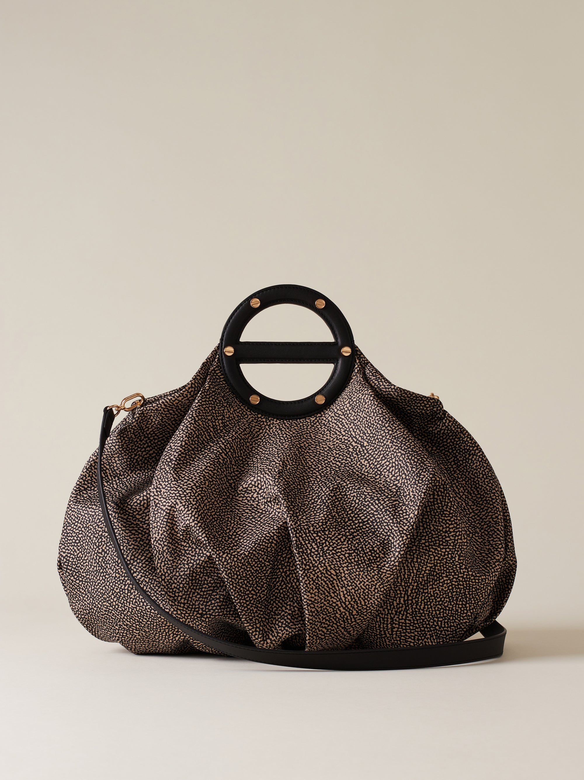 https://admin.shopify.com/store/gulieshop/products/15875905061213#:~:text=https%3A//www.gulieshop.it%20%E2%80%BA%20products%20%E2%80%BA%20borbonese%2Dborsa%2Da%2Dmano%2Dm%2D91010211ah1