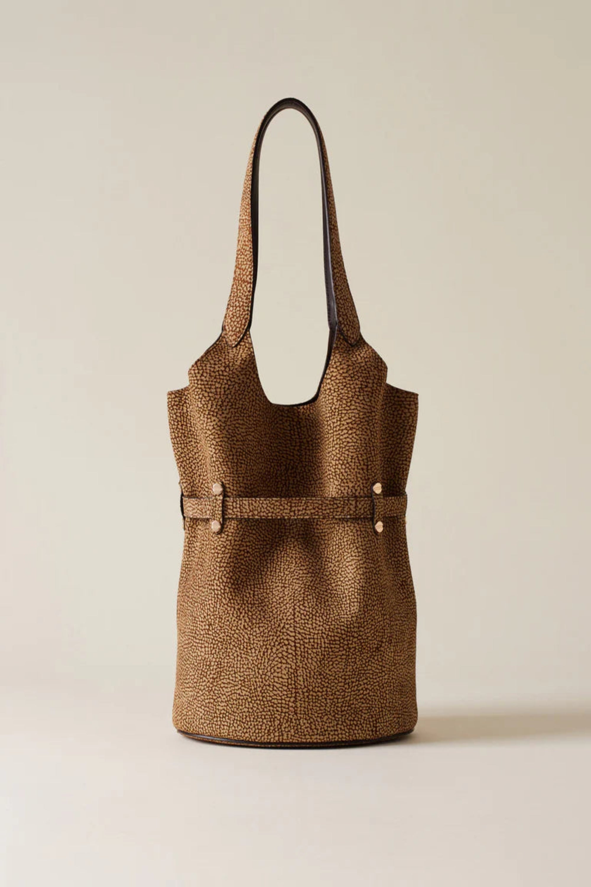 https://admin.shopify.com/store/gulieshop/products/15875905618269#:~:text=https%3A//www.gulieshop.it%20%E2%80%BA%20products%20%E2%80%BA%20borbonese%2Dborsa%2Dsecchiello%2Dpremiere%2D91010271619