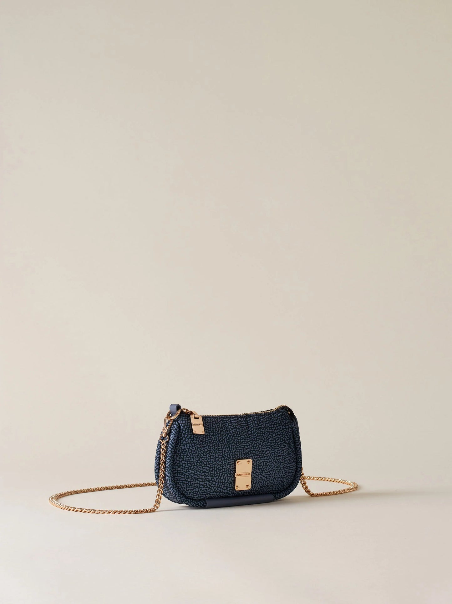 https://admin.shopify.com/store/gulieshop/products/15269743165789#:~:text=https%3A//www.gulieshop.it%20%E2%80%BA%20products%20%E2%80%BA%20borbonese%2Dmini%2Dborsa%2Din%2Dtessuto%2D91020008i15%2D1