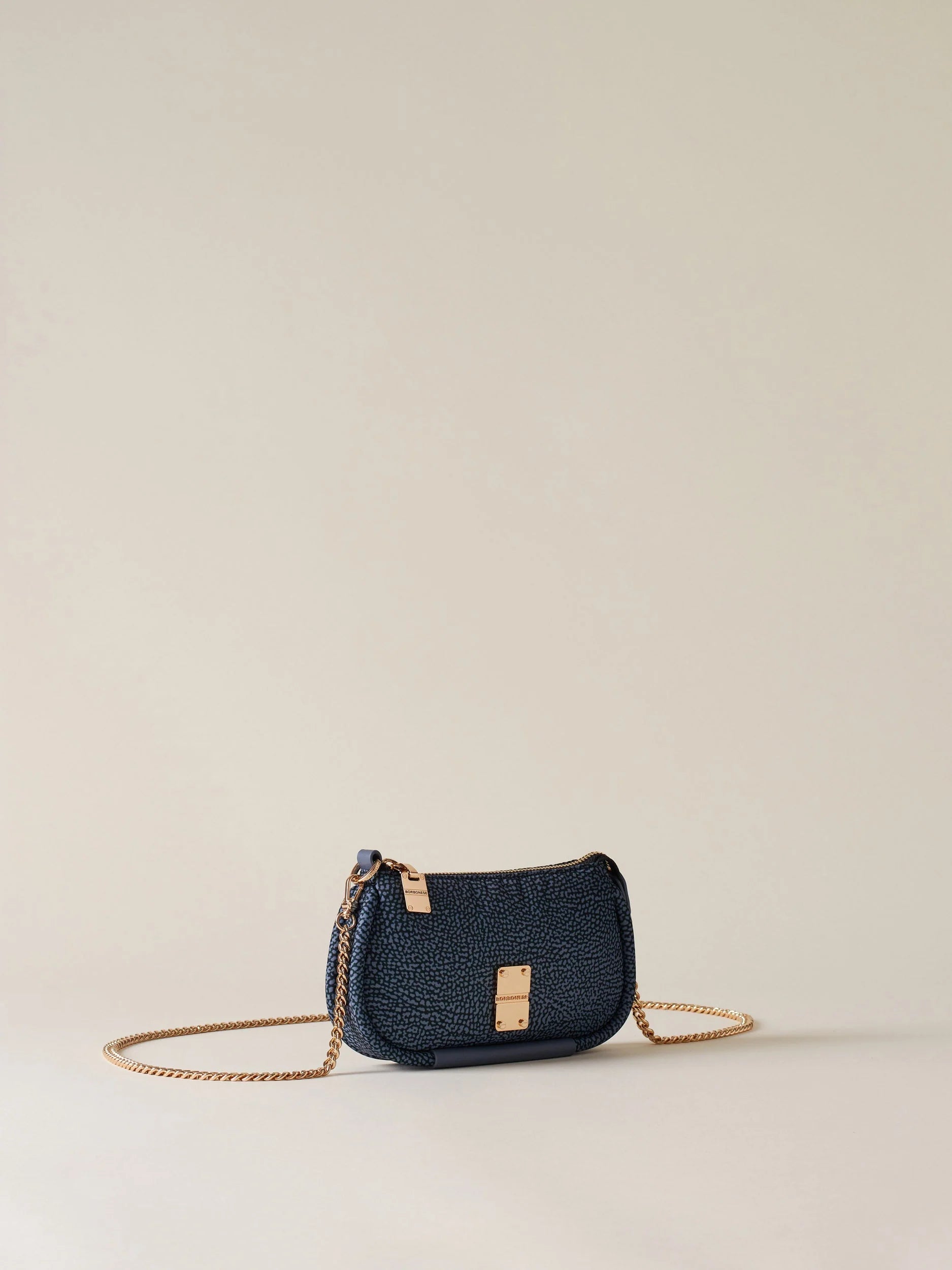 https://admin.shopify.com/store/gulieshop/products/15269743165789#:~:text=https%3A//www.gulieshop.it%20%E2%80%BA%20products%20%E2%80%BA%20borbonese%2Dmini%2Dborsa%2Din%2Dtessuto%2D91020008i15%2D1