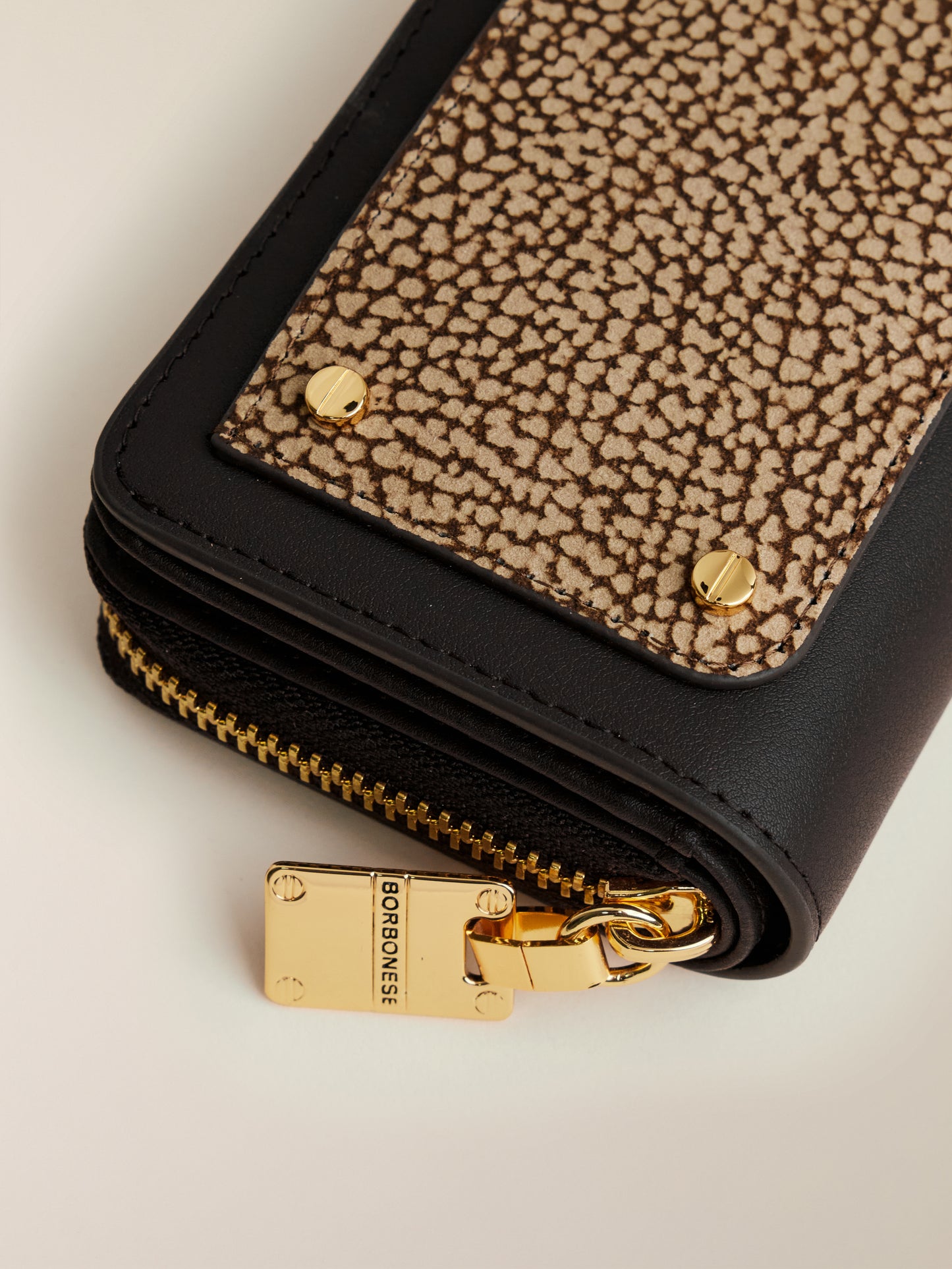 https://admin.shopify.com/store/gulieshop/products/15491902046557#:~:text=https%3A//www.gulieshop.it%20%E2%80%BA%20products%20%E2%80%BA%20borbonese%2Dportafoglio%2Dcon%2Dzip%2D91020032%2D434