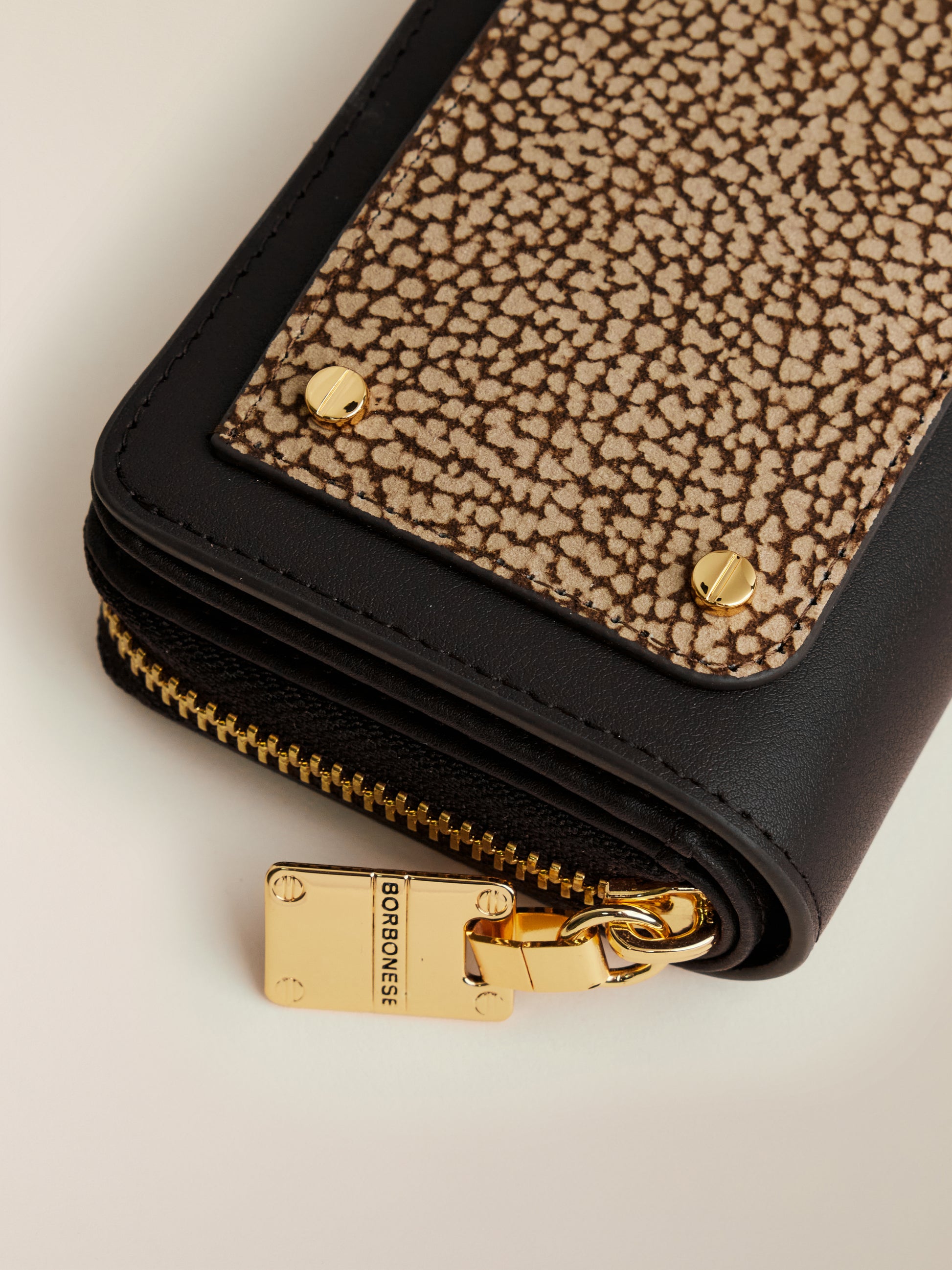 https://admin.shopify.com/store/gulieshop/products/15491902046557#:~:text=https%3A//www.gulieshop.it%20%E2%80%BA%20products%20%E2%80%BA%20borbonese%2Dportafoglio%2Dcon%2Dzip%2D91020032%2D434