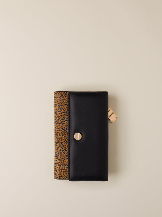 https://admin.shopify.com/store/gulieshop/products/15615140790621#:~:text=https%3A//www.gulieshop.it%20%E2%80%BA%20products%20%E2%80%BA%20borbonese%2Dportafoglio%2Dmedio%2Dcon%2Dpatta%2D91020036220