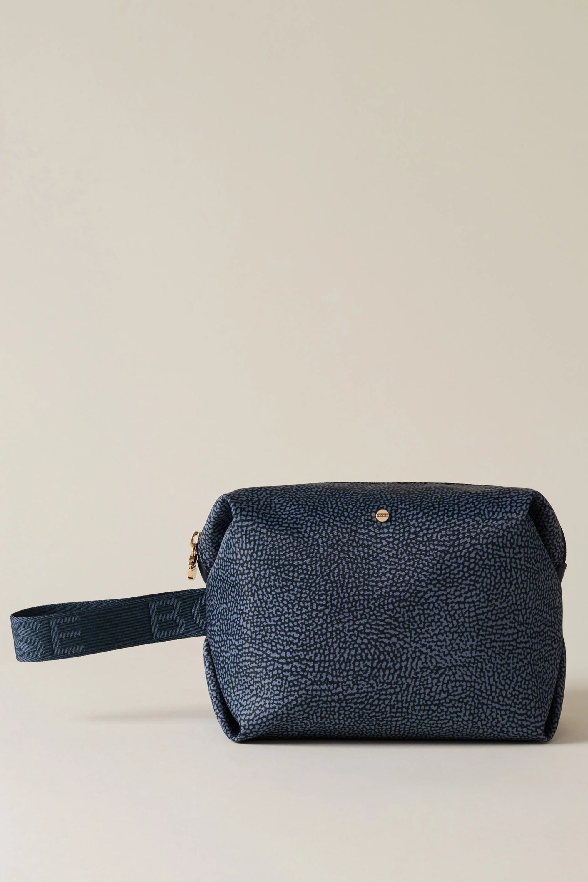 https://admin.shopify.com/store/gulieshop/products/16115477643613#:~:text=https%3A//www.gulieshop.it%20%E2%80%BA%20products%20%E2%80%BA%20borbonese%2Dportatutto%2Dl%2Dc%2Dmaniglia%2D91020060i15%2D2