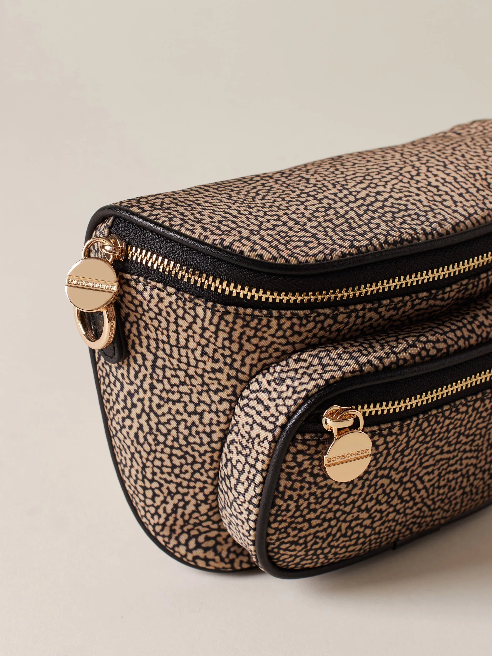 https://admin.shopify.com/store/gulieshop/products/16115313672541#:~:text=https%3A//www.gulieshop.it%20%E2%80%BA%20products%20%E2%80%BA%20borbonese%2Dmarsupio%2Dmini%2Dc%2Dt%2D91020061i15