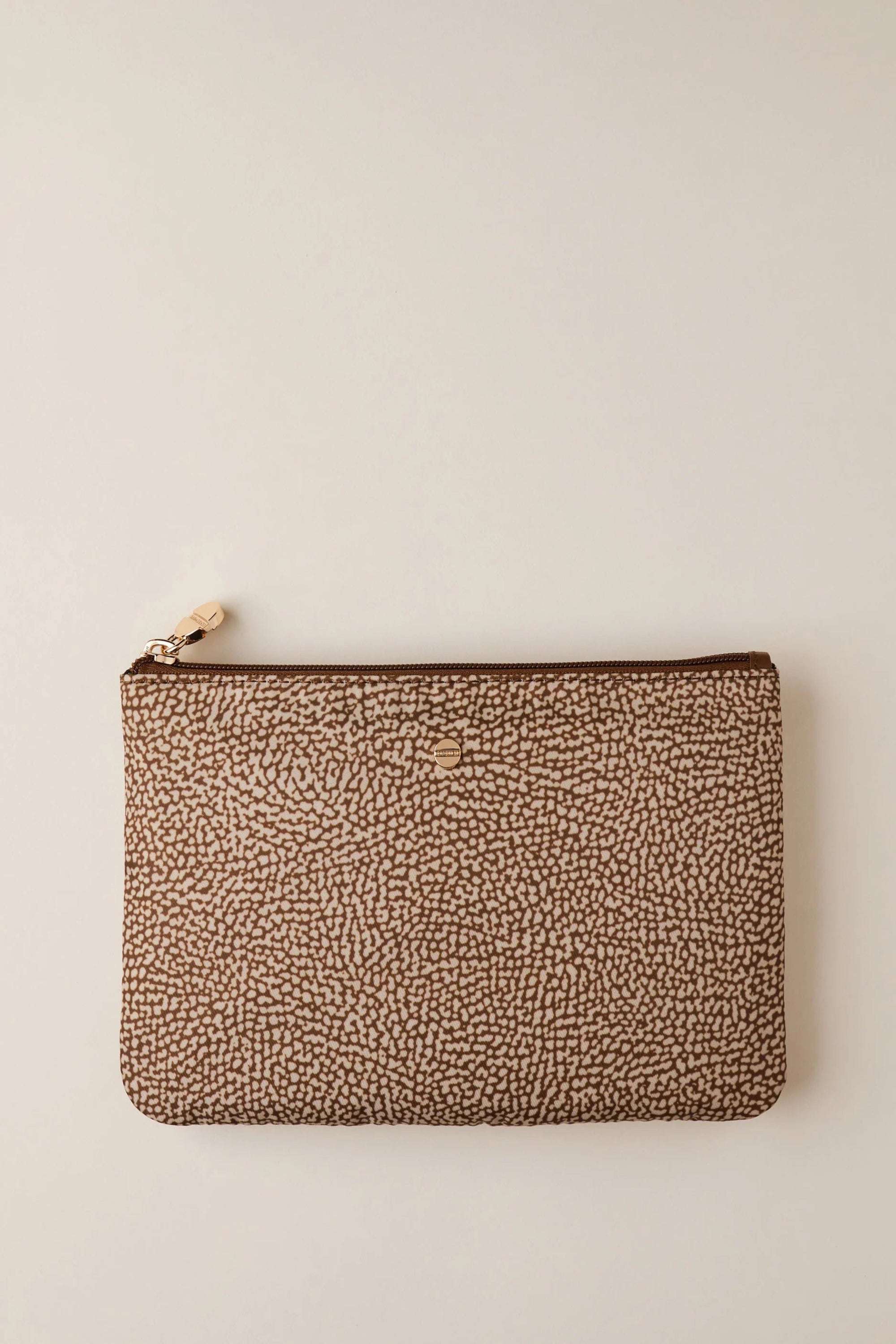 https://admin.shopify.com/store/gulieshop/products/16115572638045#:~:text=https%3A//www.gulieshop.it%20%E2%80%BA%20products%20%E2%80%BA%20borbonese%2Dbusta%2Dportadocumenti%2D930118%2Di15