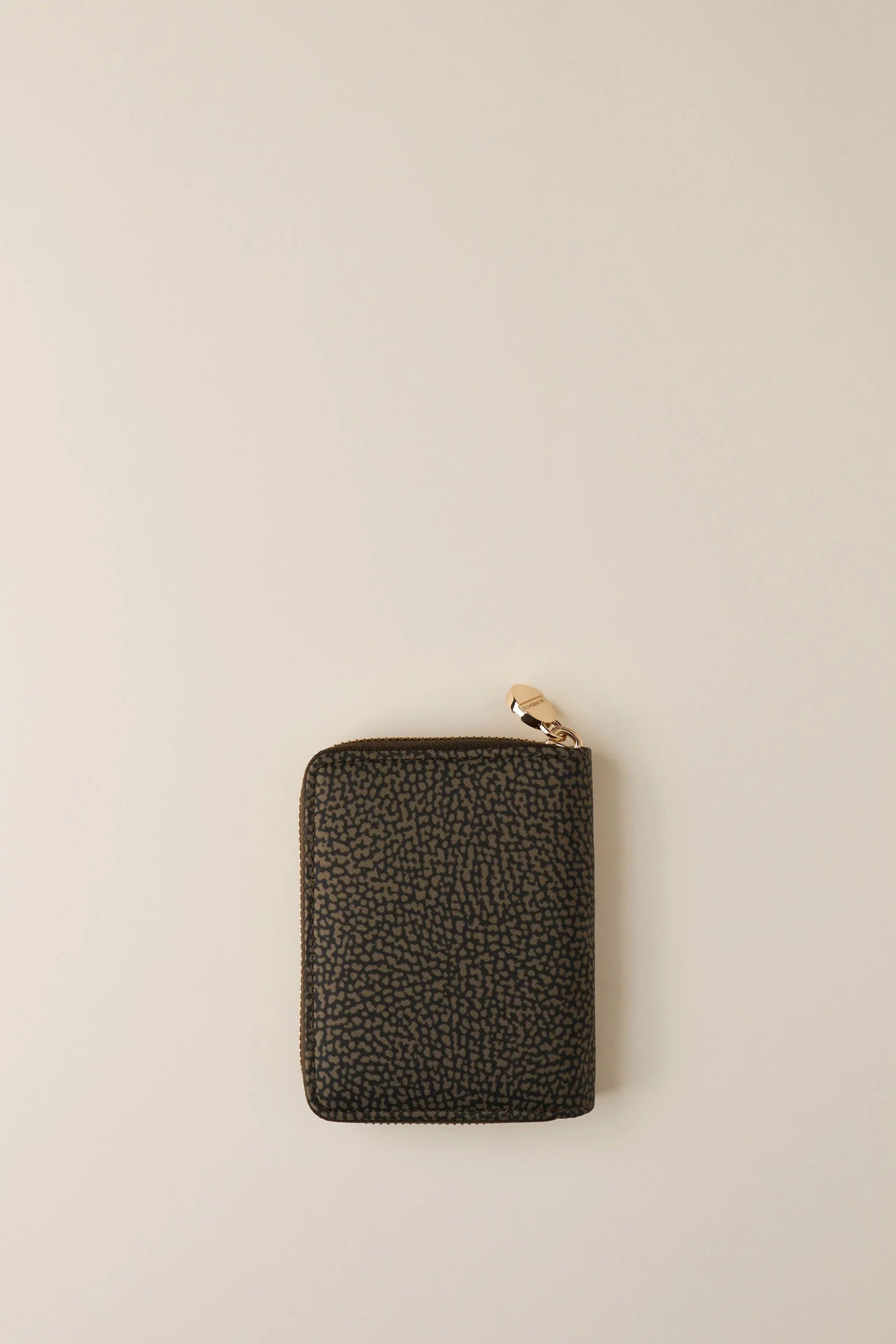 https://admin.shopify.com/store/gulieshop/products/15875905487197#:~:text=https%3A//www.gulieshop.it%20%E2%80%BA%20products%20%E2%80%BA%20borbonese%2Dportafoglio%2Dsmall%2Dzip%2Daround%2D930156i15