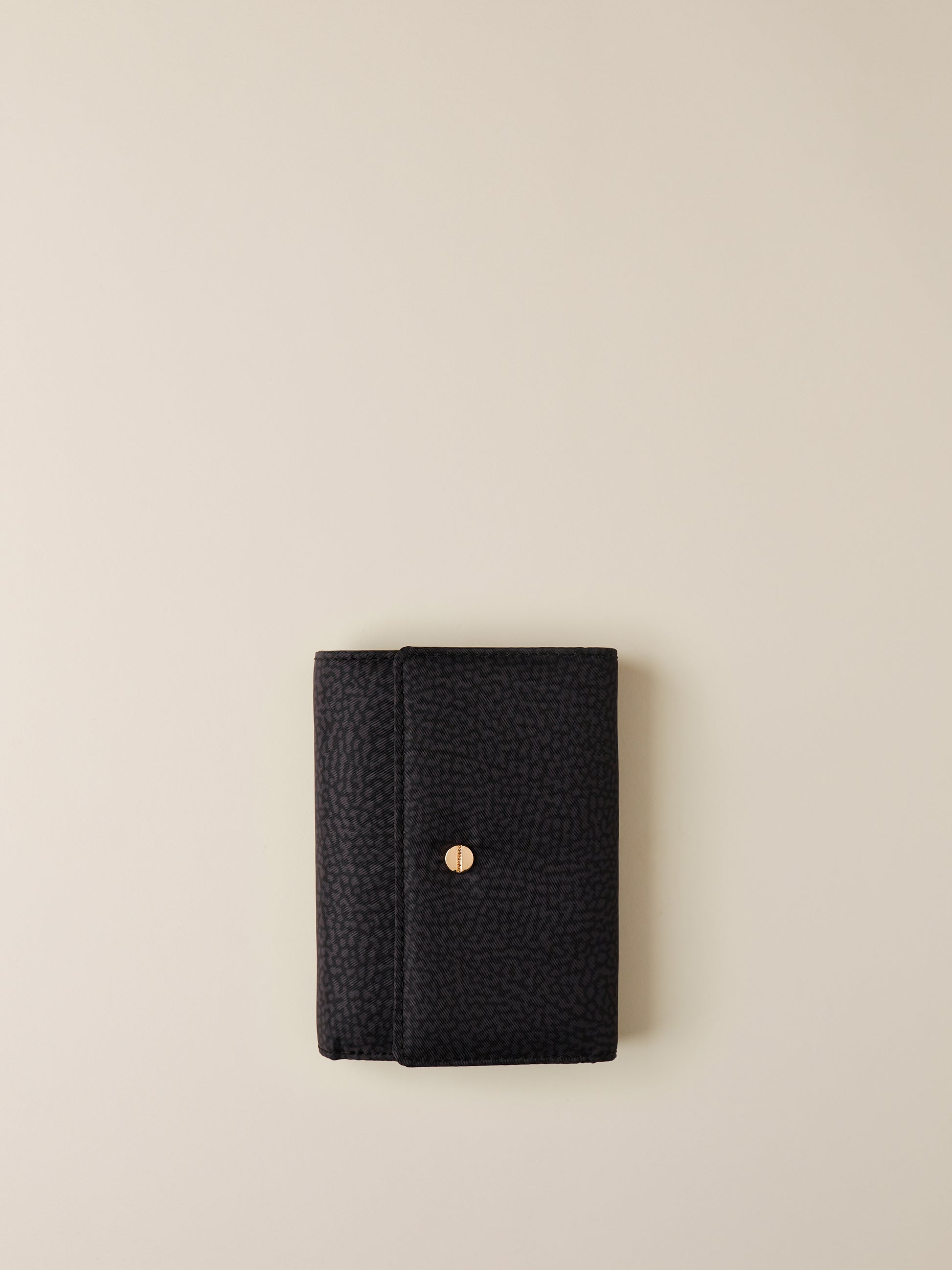 https://admin.shopify.com/store/gulieshop/products/15491901882717#:~:text=https%3A//www.gulieshop.it%20%E2%80%BA%20products%20%E2%80%BA%20borbonese%2Dportafoglio%2Din%2Dtessuto%2Driciclato%2D930161%2Di15%2D1