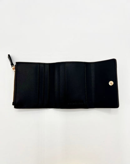 https://admin.shopify.com/store/gulieshop/products/15615157961053#:~:text=https%3A//www.gulieshop.it%20%E2%80%BA%20products%20%E2%80%BA%20borbonese%2Dportafoglio%2Dmini%2Din%2Dtela%2Dop%2D91020035221