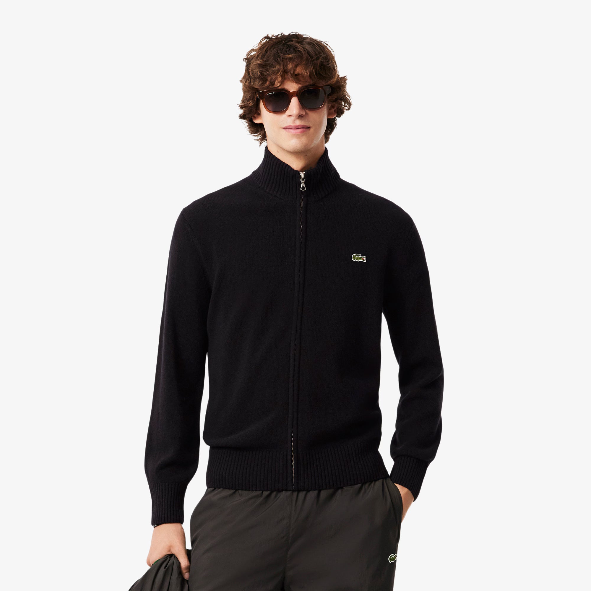 https://admin.shopify.com/store/gulieshop/products/15715067986269#:~:text=https%3A//www.gulieshop.it%20%E2%80%BA%20products%20%E2%80%BA%20lacoste%2Dcardigan%2Dcon%2Dzip%2Dah5181