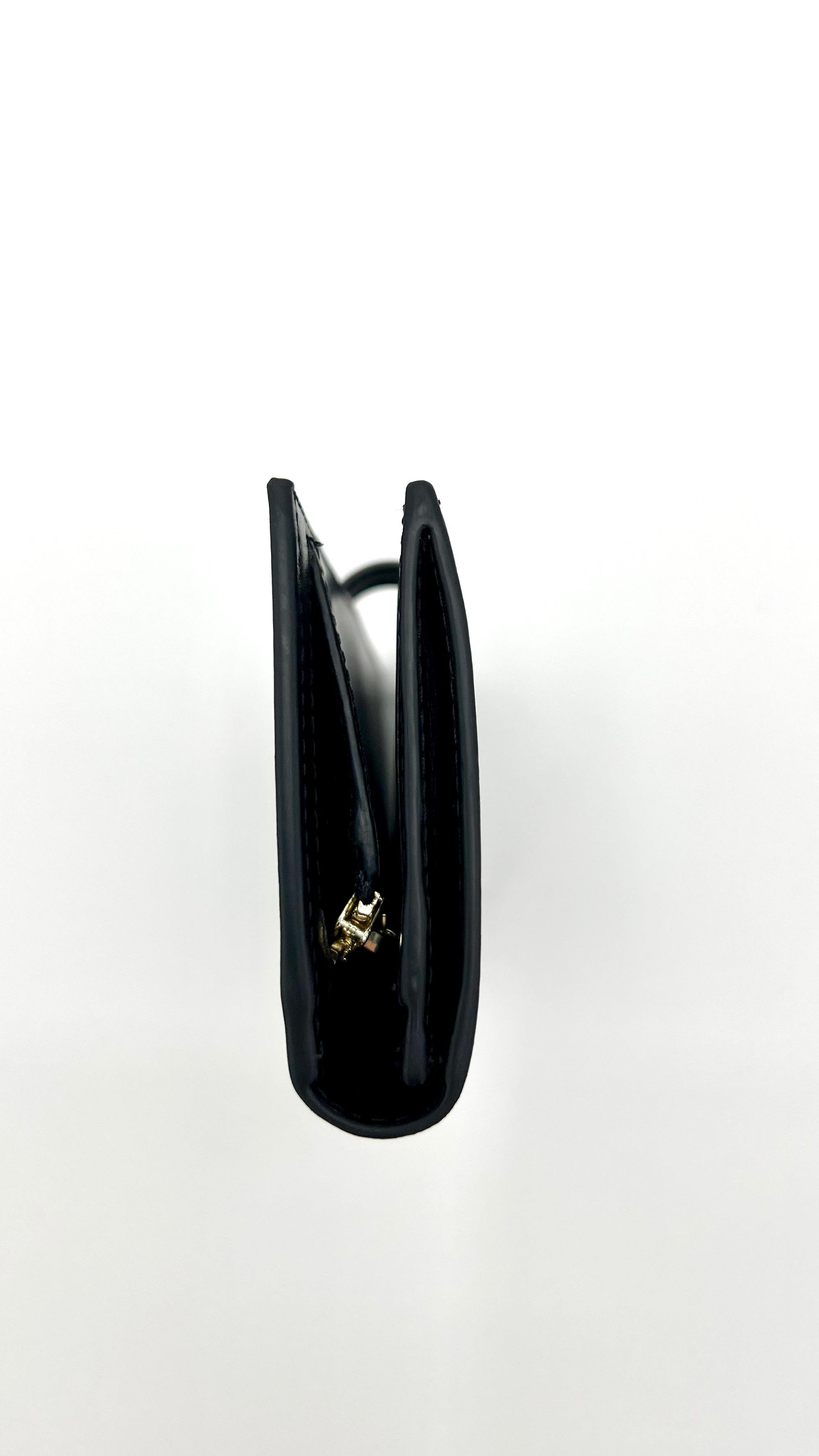 https://admin.shopify.com/store/gulieshop/products/16057142706525#:~:text=https%3A//www.gulieshop.it%20%E2%80%BA%20products%20%E2%80%BA%20l%2Dconti%2Dportafoglio%2Din%2Dpelle%2Dliscia%2Ddonald%2Da5wb57