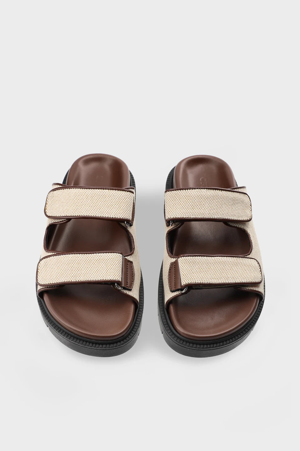 https://admin.shopify.com/store/gulieshop/products/16084794933597#:~:text=https%3A//www.gulieshop.it%20%E2%80%BA%20products%20%E2%80%BA%20copenhagen%2Dciabatta%2Din%2Dpelle%2De%2Dtessuto%2Dcph704