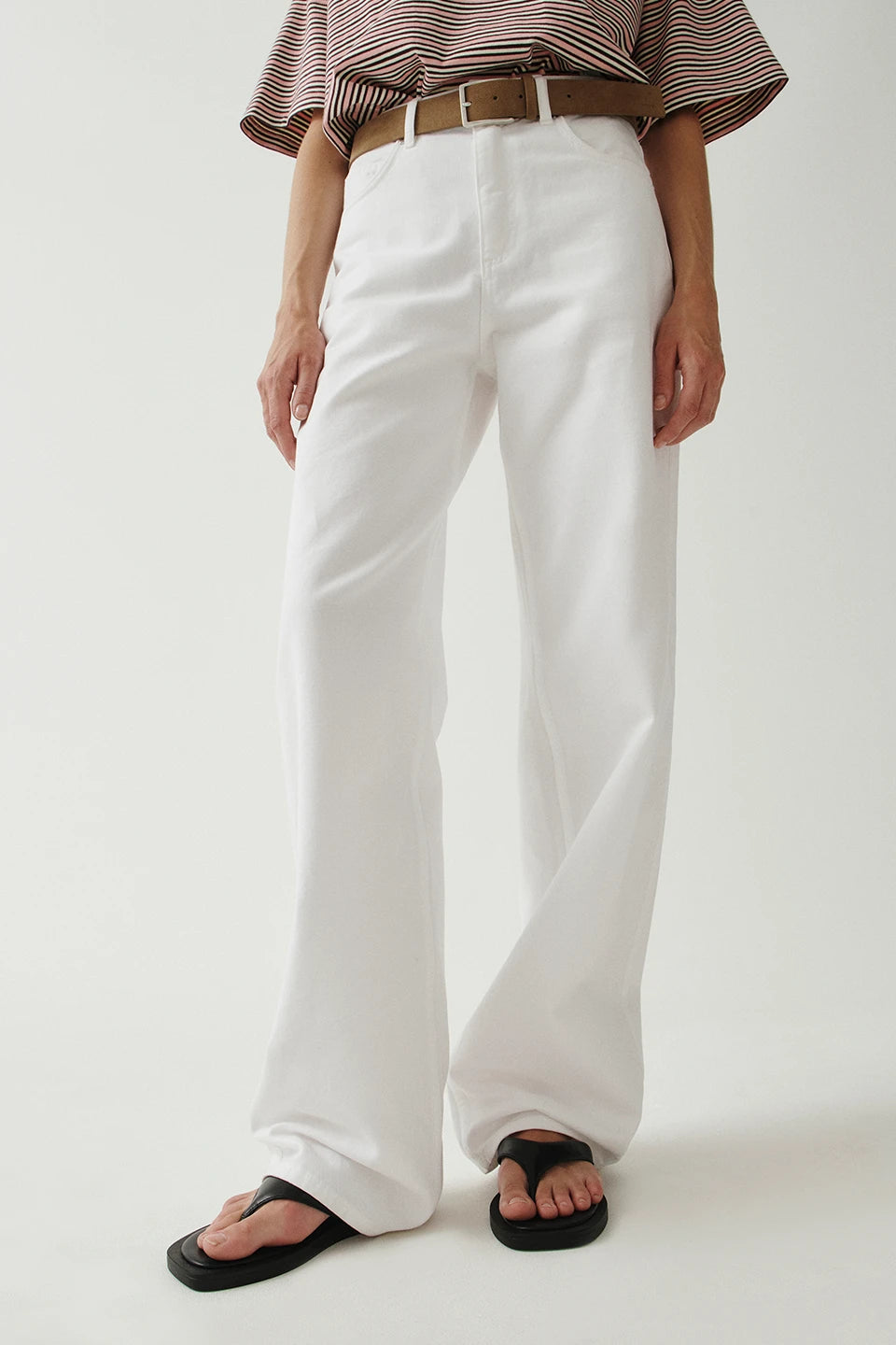 https://admin.shopify.com/store/gulieshop/products/16084795097437#:~:text=https%3A//www.gulieshop.it%20%E2%80%BA%20products%20%E2%80%BA%20copenhagen%2Dsandalo%2Dinfradito%2Dcph791