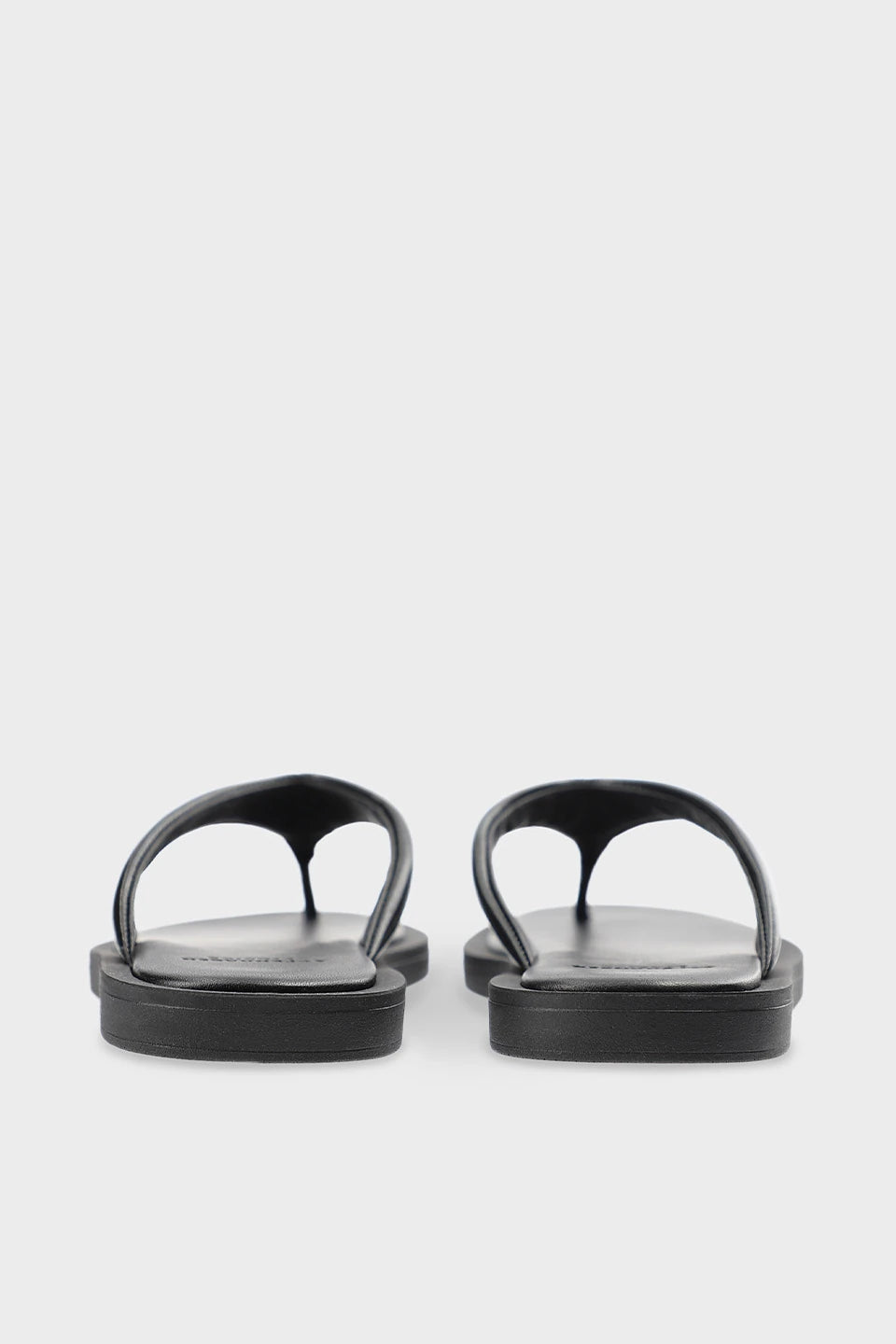 https://admin.shopify.com/store/gulieshop/products/16084795097437#:~:text=https%3A//www.gulieshop.it%20%E2%80%BA%20products%20%E2%80%BA%20copenhagen%2Dsandalo%2Dinfradito%2Dcph791